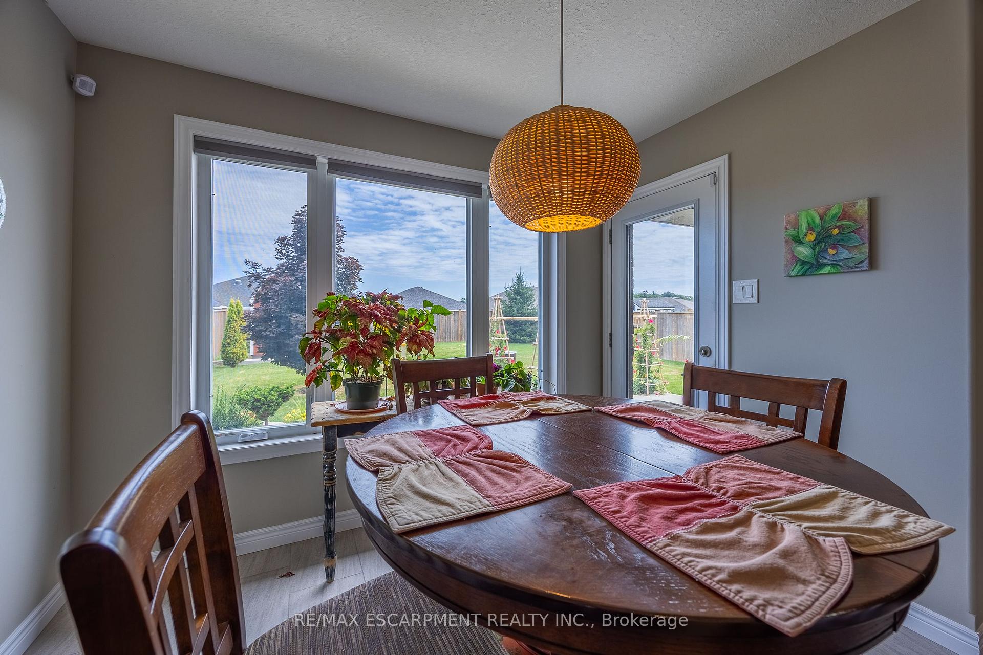 Photo 11 of 7 Stonebridge Place, Norfolk, Simcoe — HOMEH
