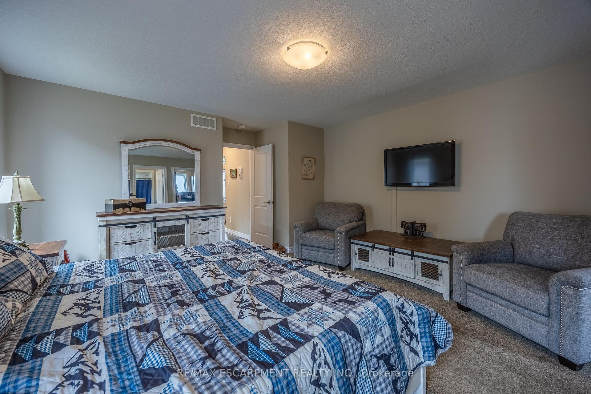 Photo 19 of 7 Stonebridge Place, Norfolk, Simcoe — HOMEH