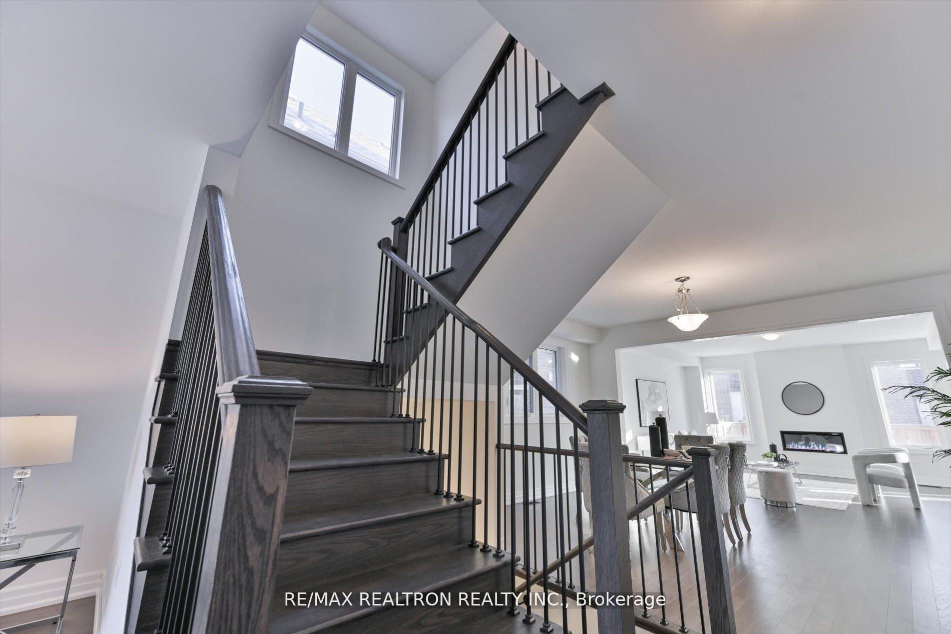 Photo 21 of 2858 Foxden Square, Pickering, Rural Pickering — HOMEH