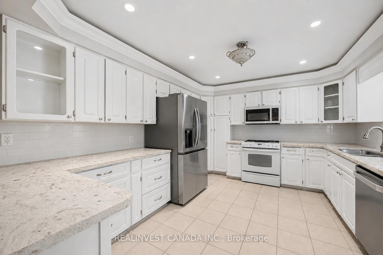 Photo 7 of 918 Pinecrest Road, Oshawa, Pinecrest — HOMEH