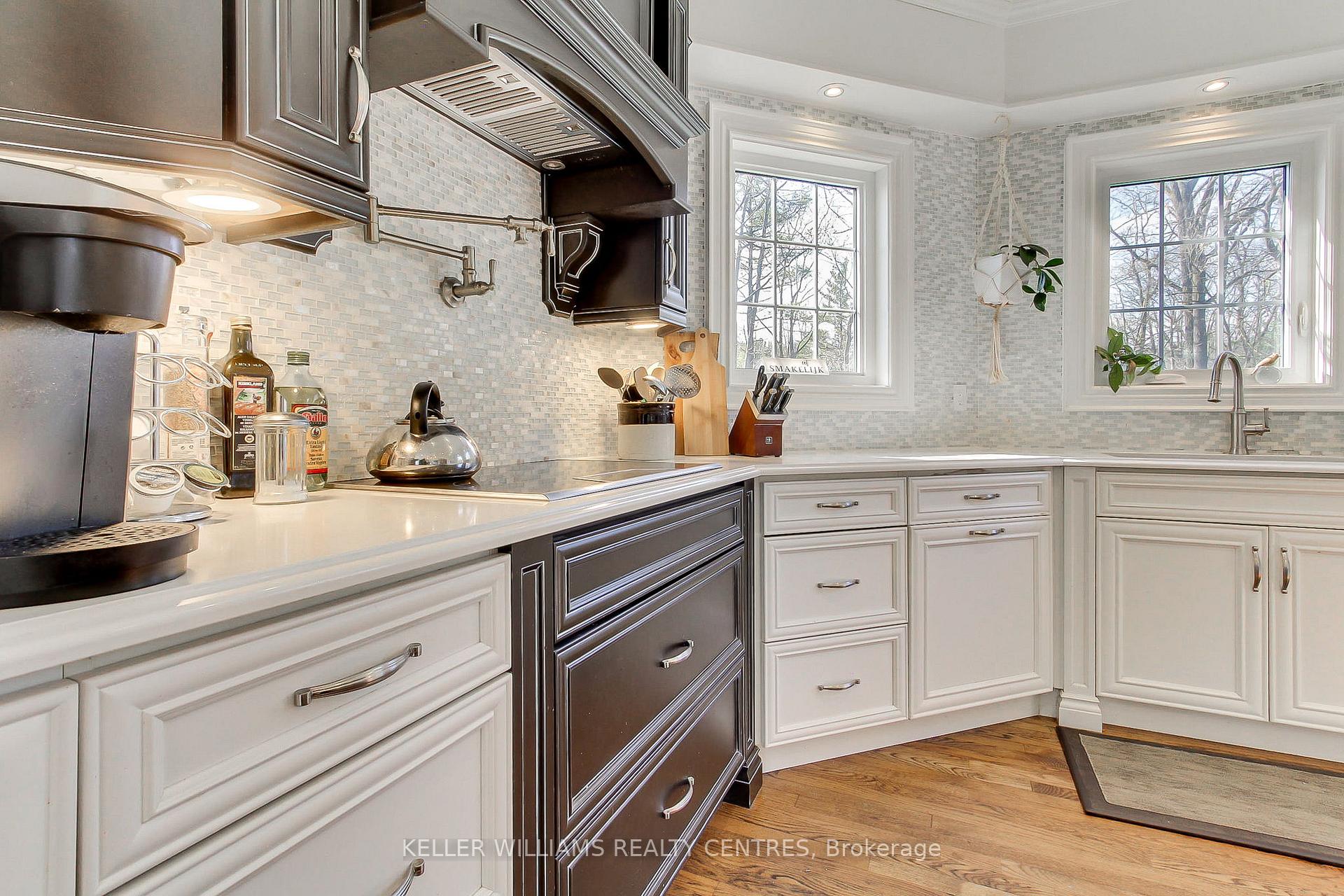 Photo 16 of 276 Ridge Road, Aurora, Aurora Estates — HOMEH