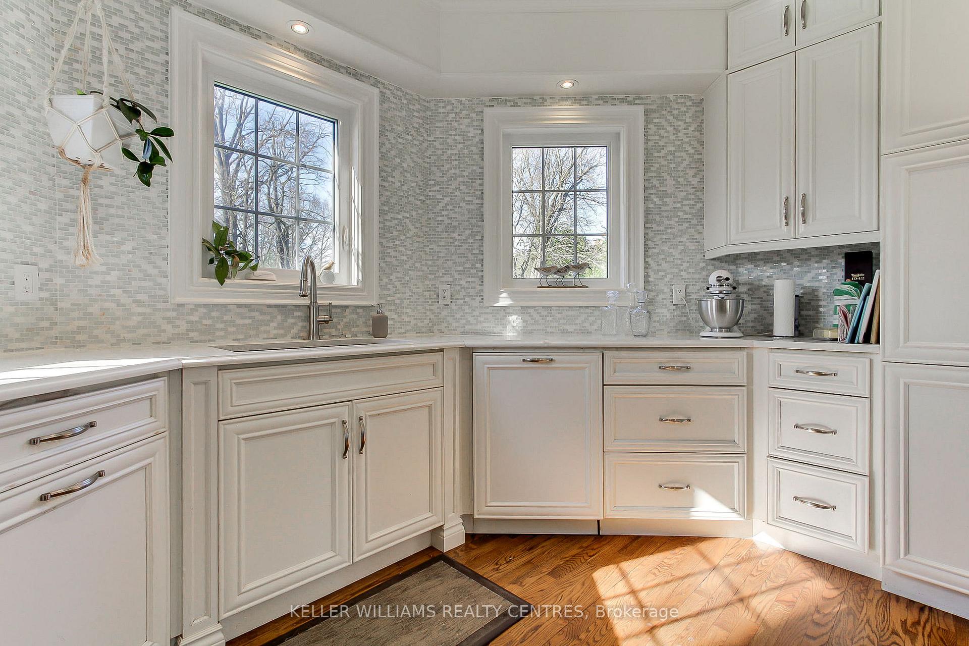 Photo 17 of 276 Ridge Road, Aurora, Aurora Estates — HOMEH