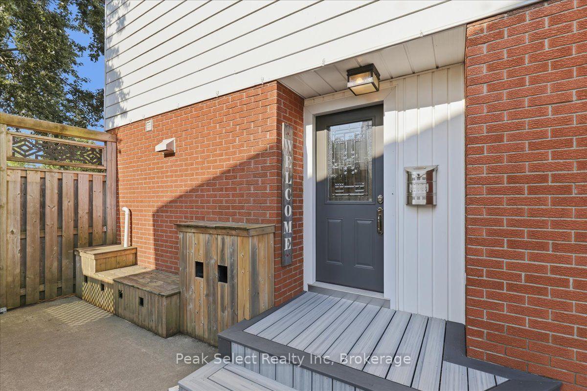 Photo 5 of 191 Maple Avenue, Stratford — HOMEH