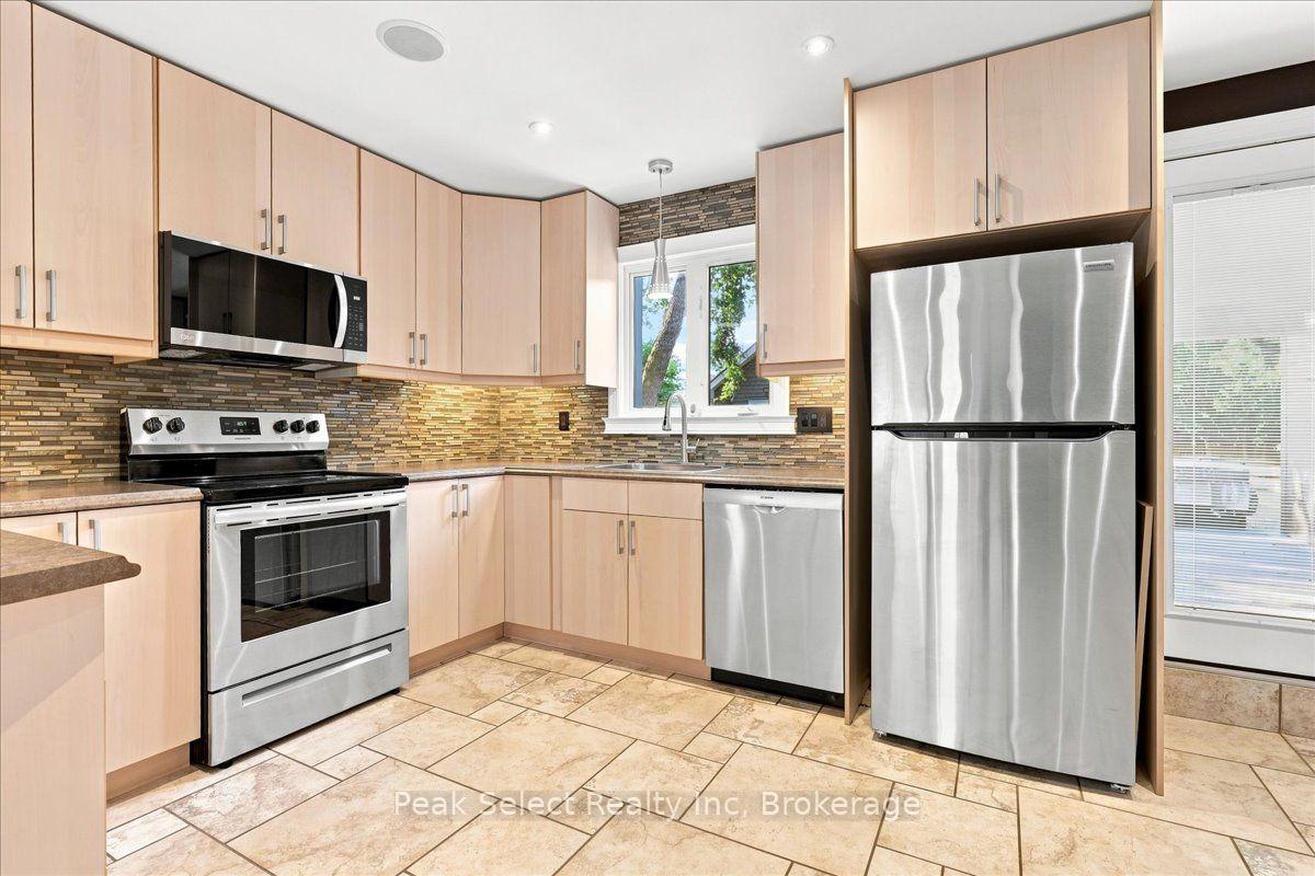 Photo 7 of 191 Maple Avenue, Stratford — HOMEH