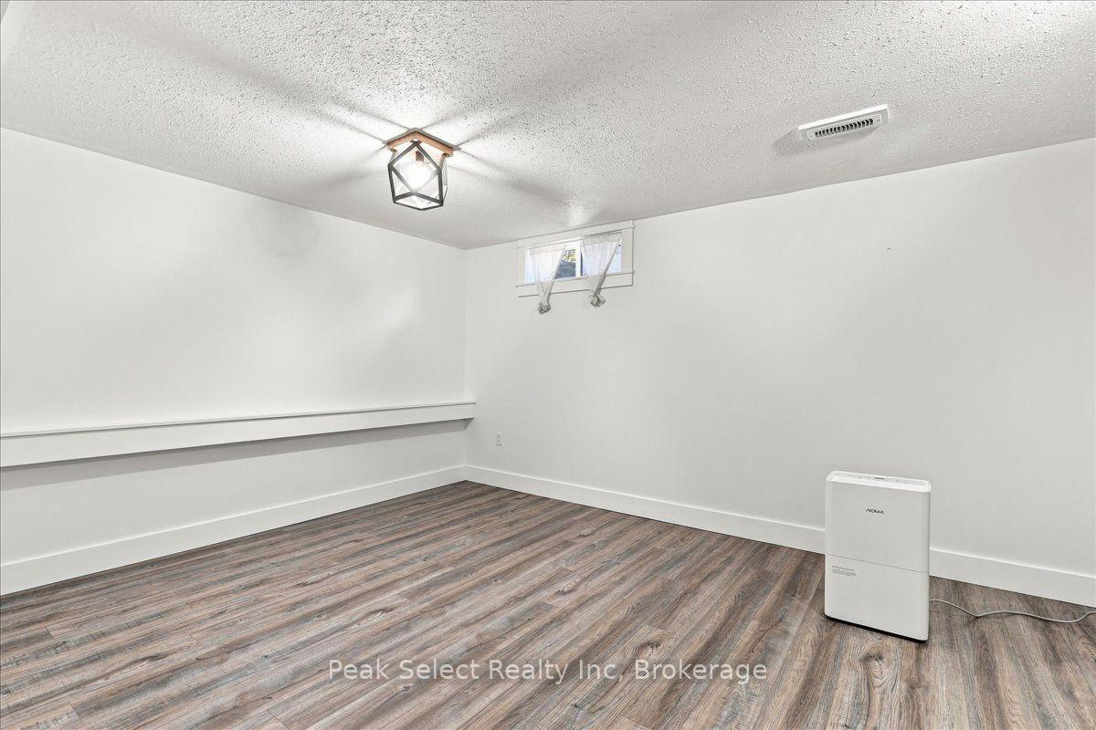 Photo 26 of 191 Maple Avenue, Stratford — HOMEH