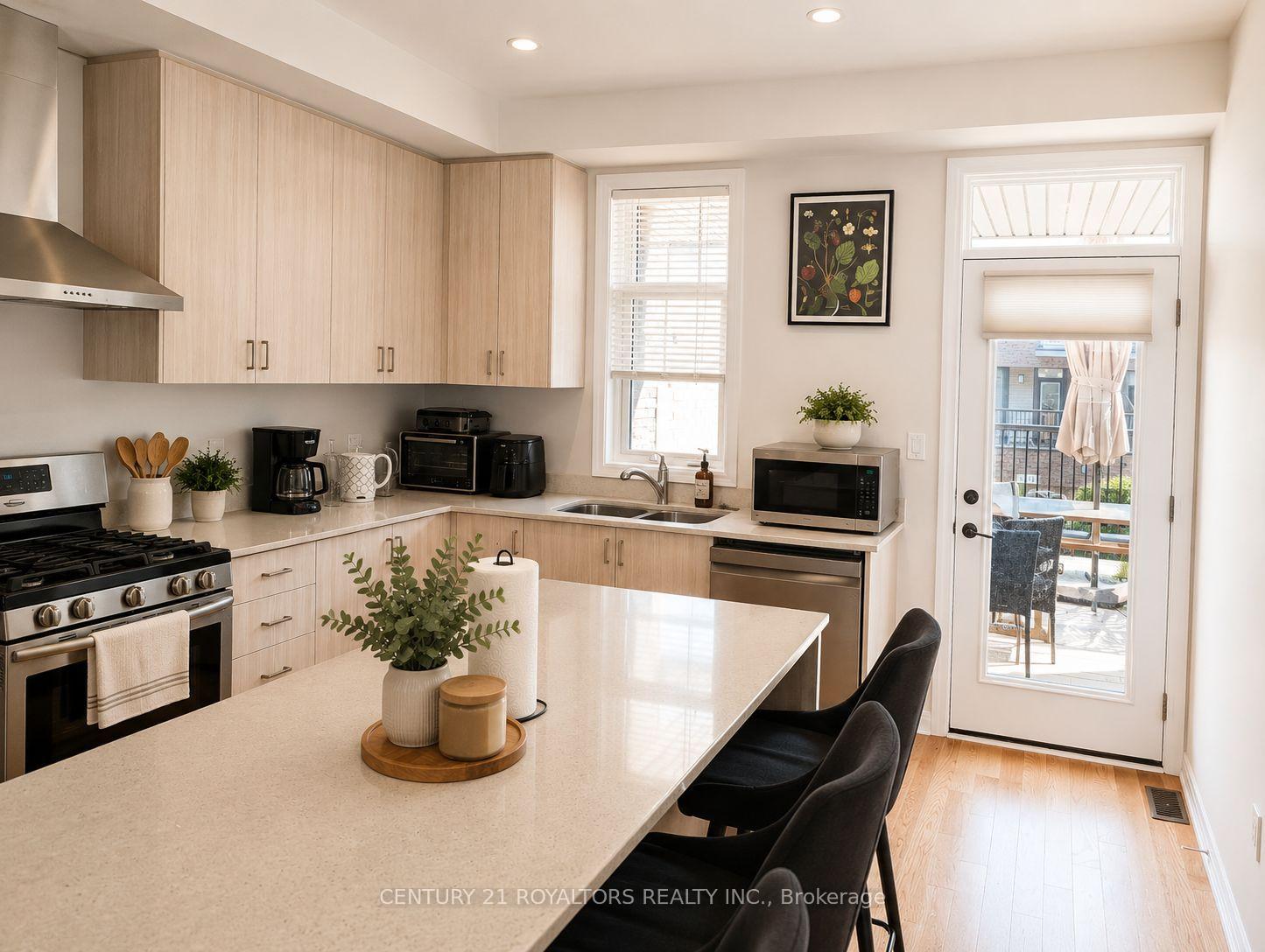 Photo 10 of Unit 30, 400 Newman Drive, Cambridge, Westview — HOMEH