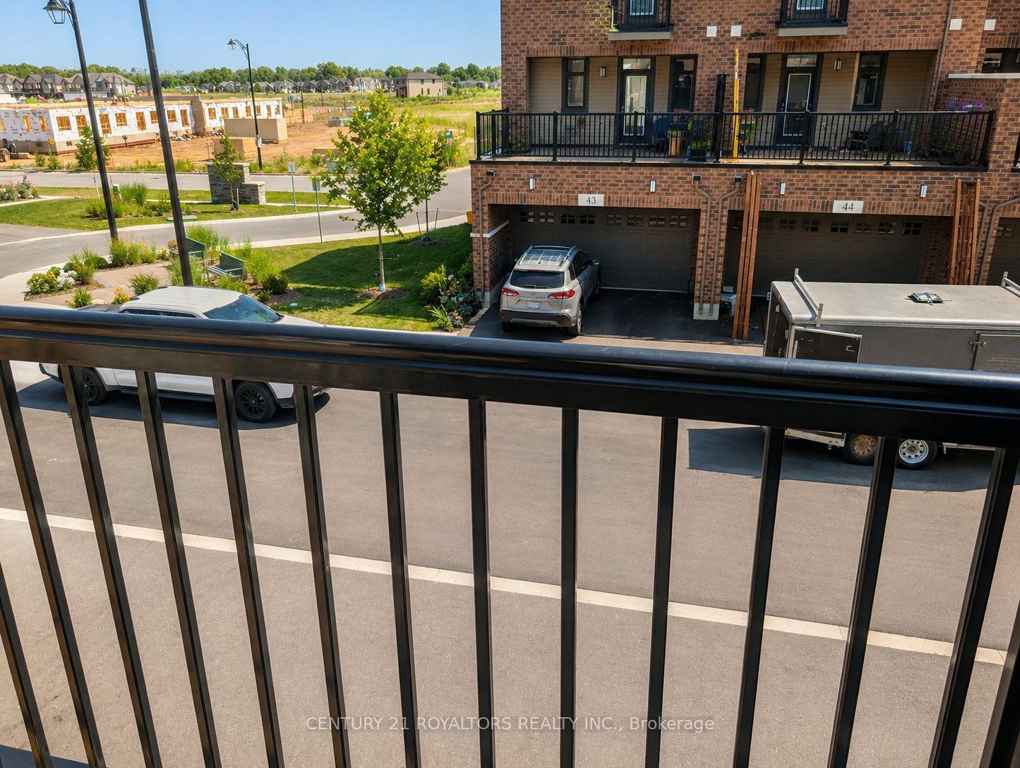 Photo 19 of Unit 30, 400 Newman Drive, Cambridge, Westview — HOMEH