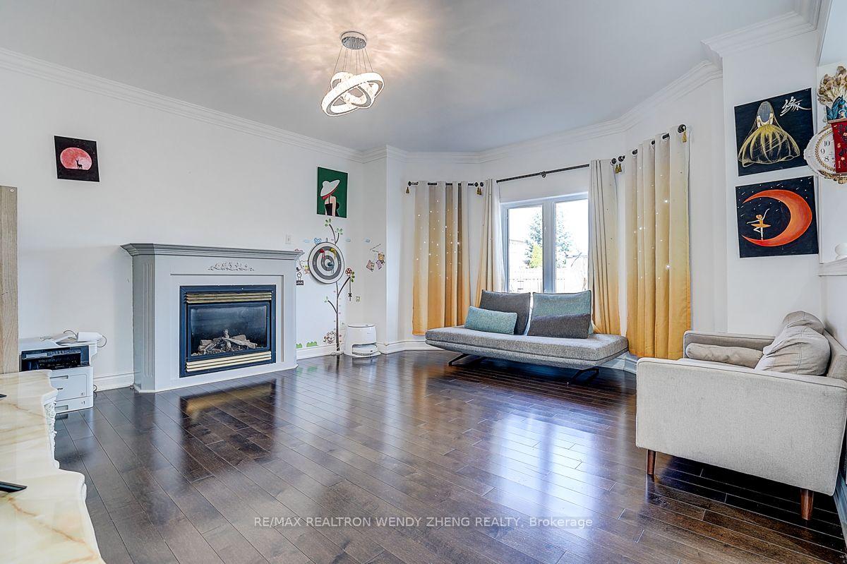 Photo 11 of Unit Main, 46 Clifton Court, Markham, Middlefield — HOMEH
