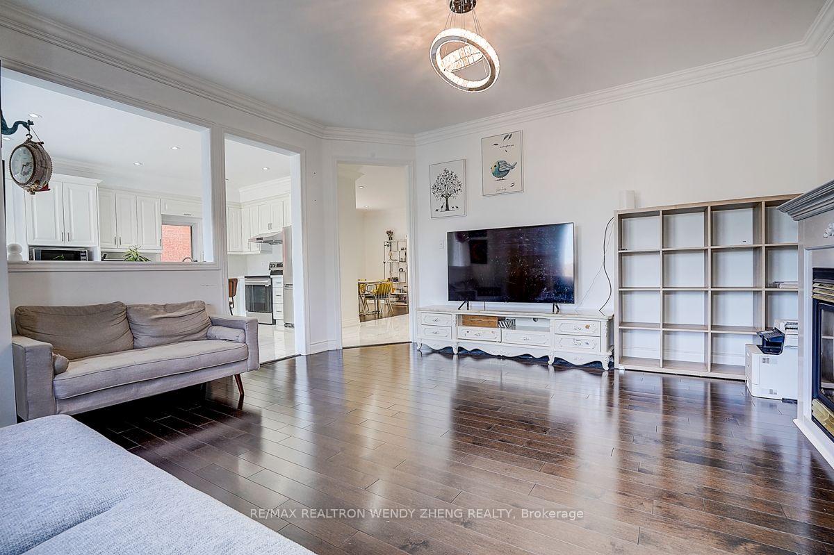Photo 14 of Unit Main, 46 Clifton Court, Markham, Middlefield — HOMEH