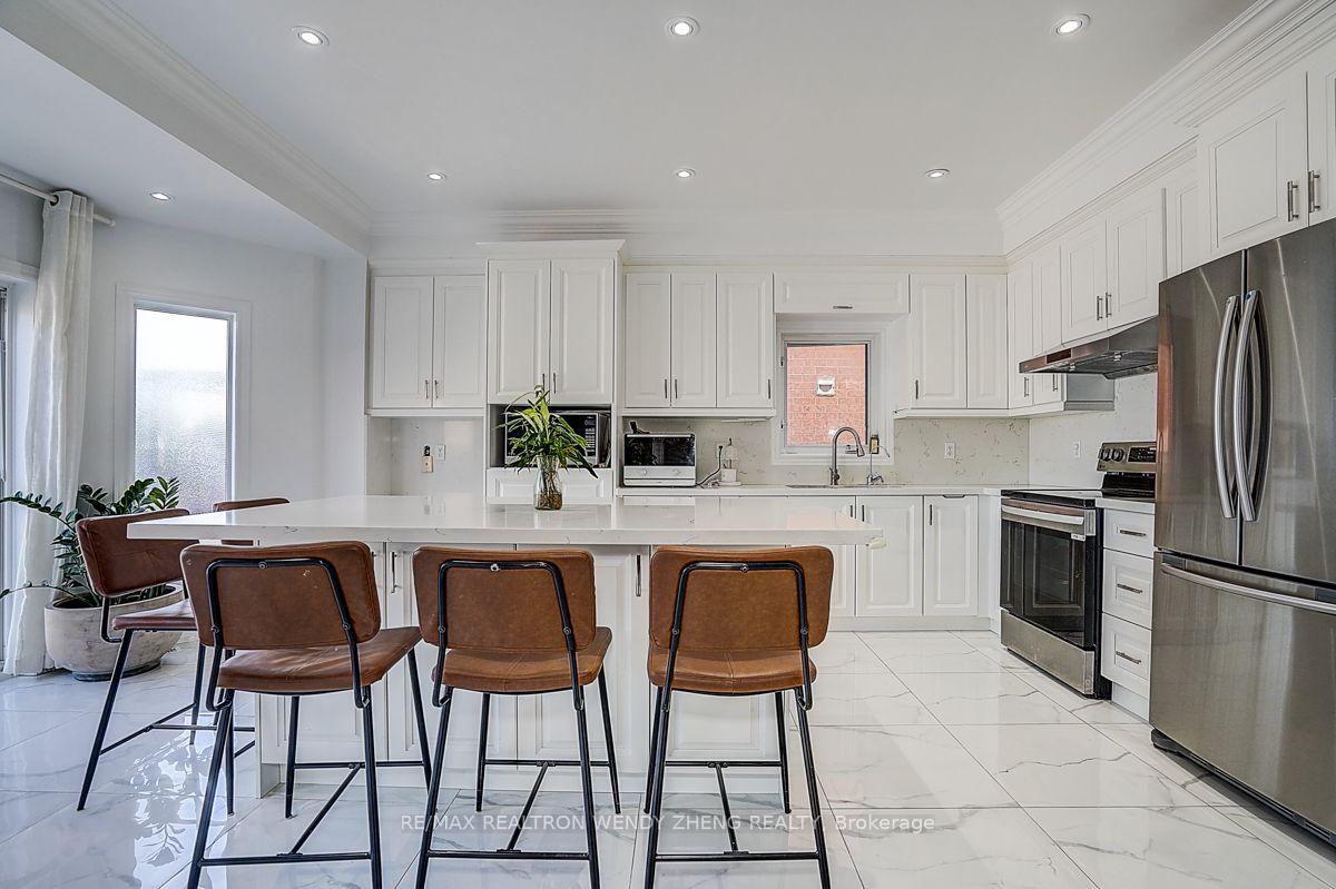 Photo 18 of Unit Main, 46 Clifton Court, Markham, Middlefield — HOMEH