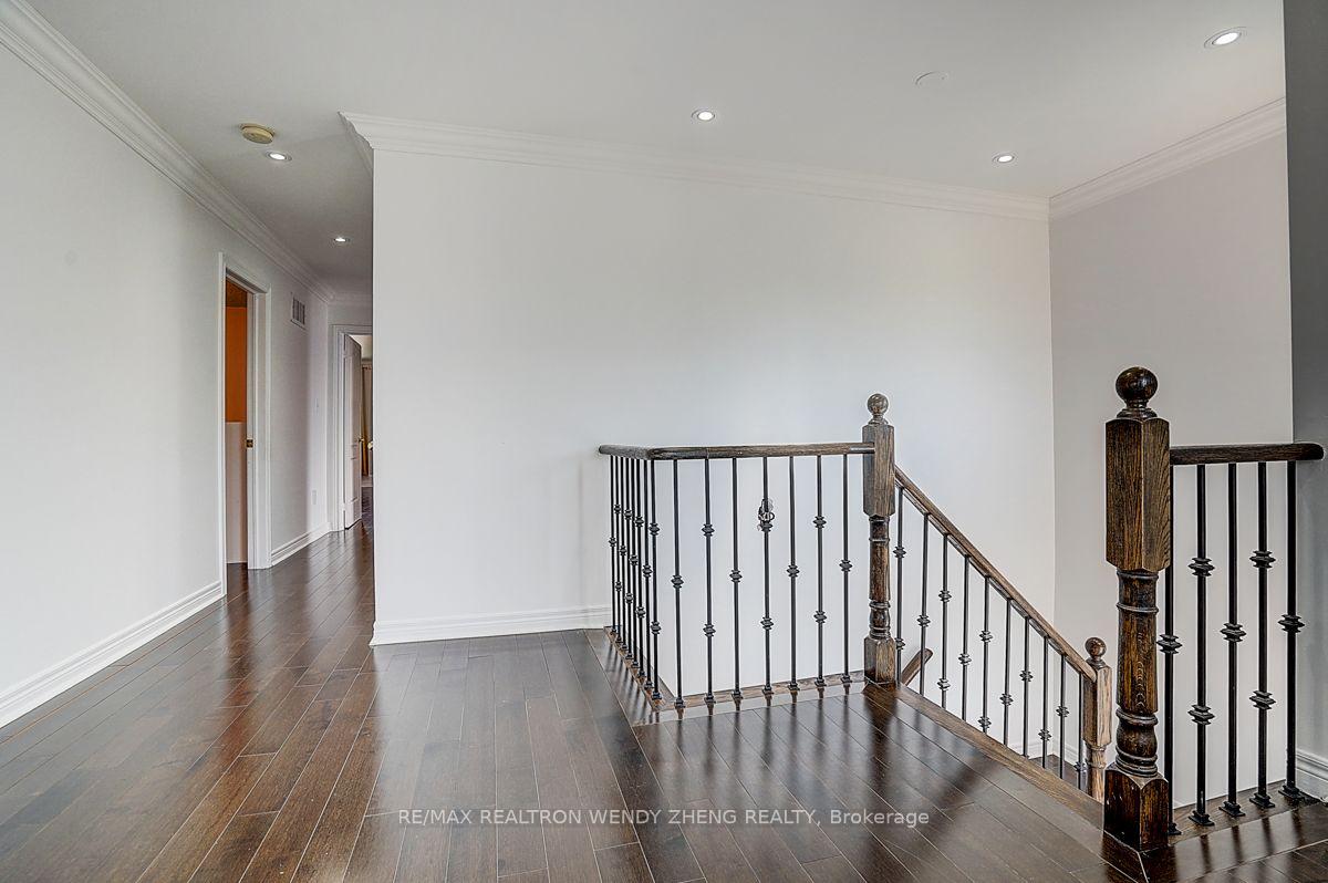Photo 25 of Unit Main, 46 Clifton Court, Markham, Middlefield — HOMEH