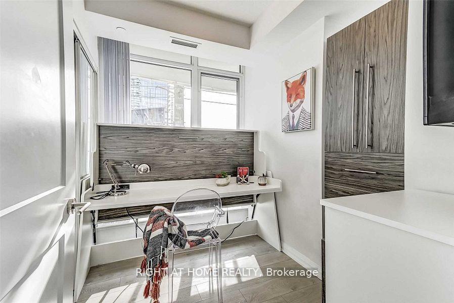 Photo 8 of Unit 213, 7895 Jane Street, Vaughan, Concord — HOMEH