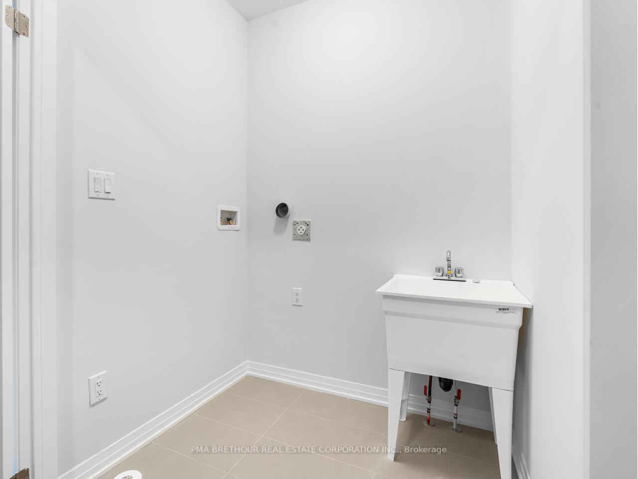 Photo 27 of 3 Lounts Lane, Markham, Cornell — HOMEH