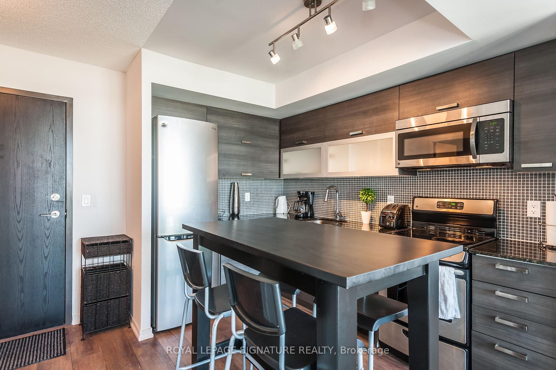 Photo 7 of Unit 2217E, 36 Lisgar Street, Toronto, Little Portugal — HOMEH