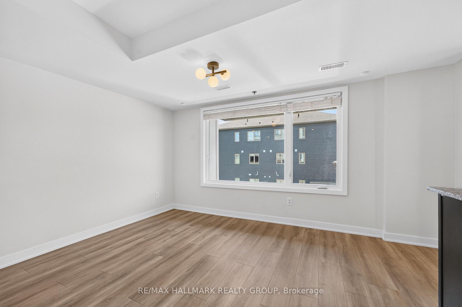 Photo 9 of 575 Takamose Private, Ottawa, CFB Rockcliffe and Area — HOMEH
