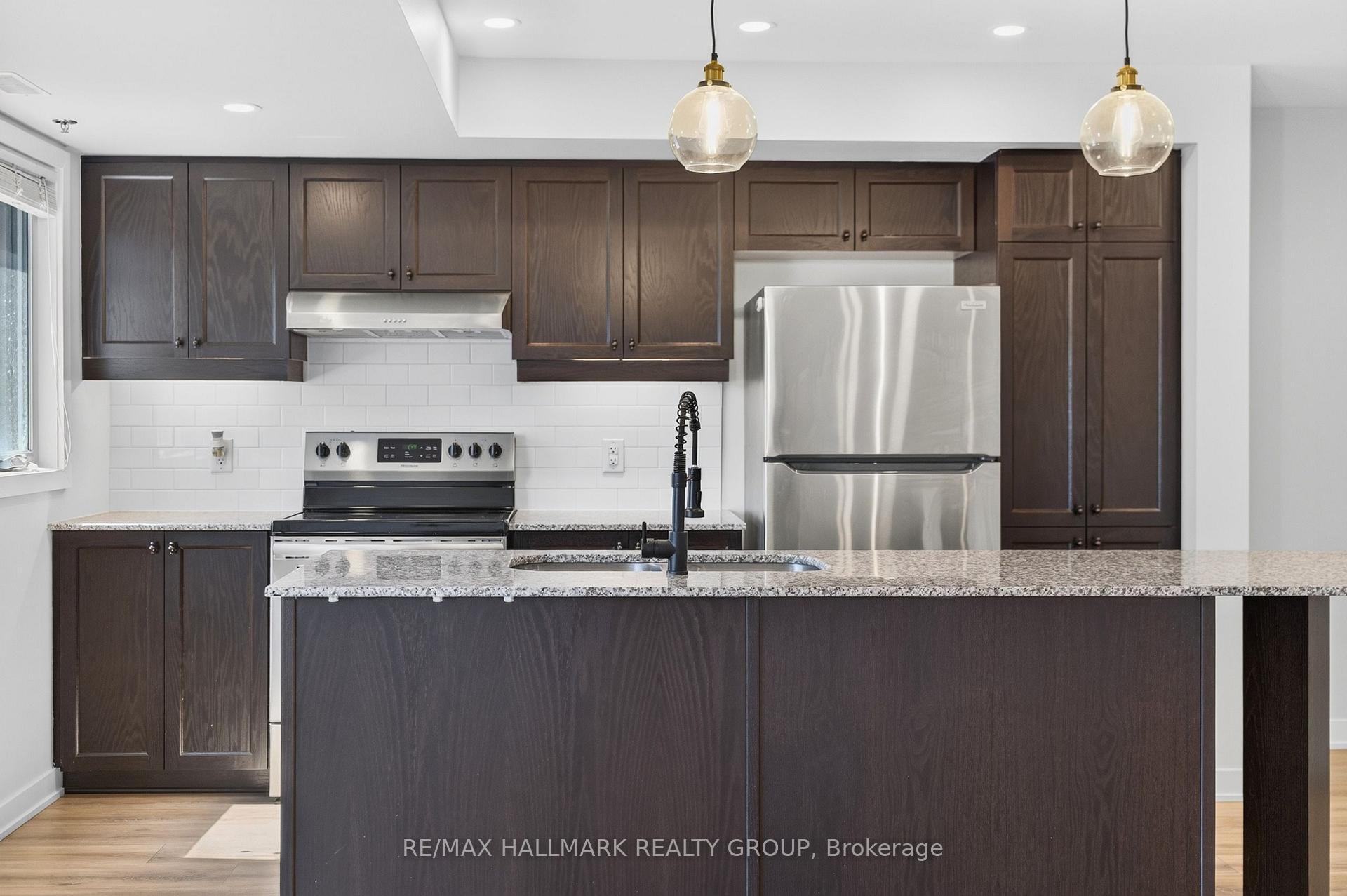 Photo 19 of 575 Takamose Private, Ottawa, CFB Rockcliffe and Area — HOMEH