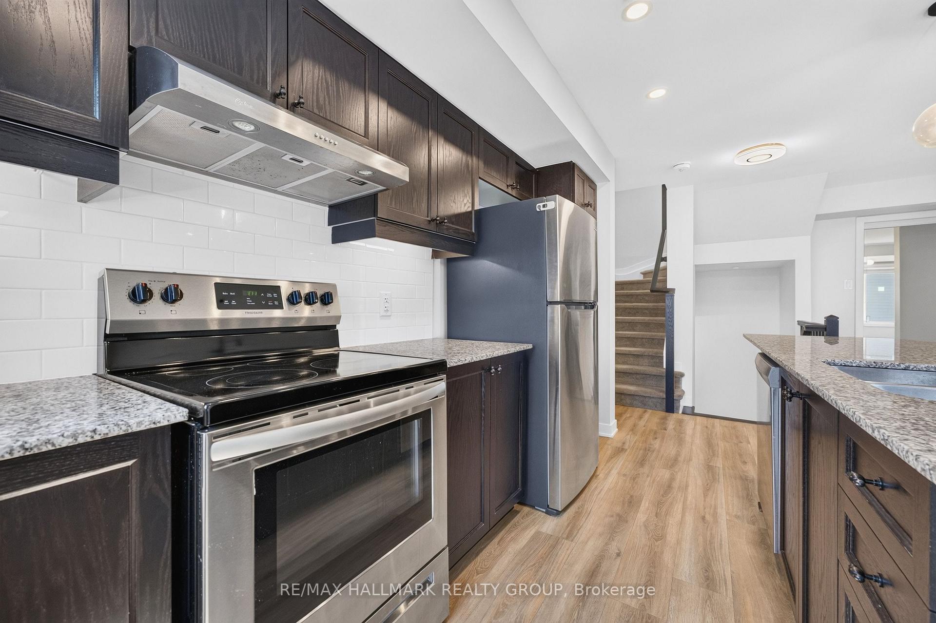 Photo 26 of 575 Takamose Private, Ottawa, CFB Rockcliffe and Area — HOMEH