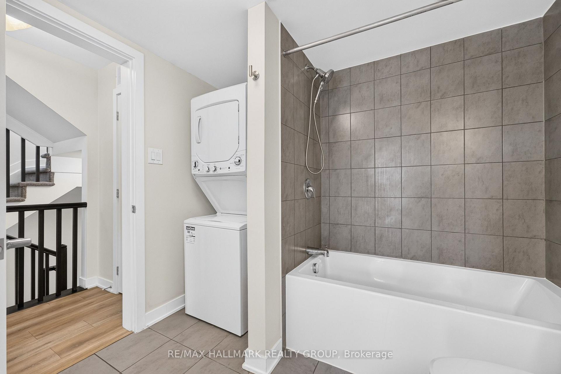 Photo 35 of 575 Takamose Private, Ottawa, CFB Rockcliffe and Area — HOMEH