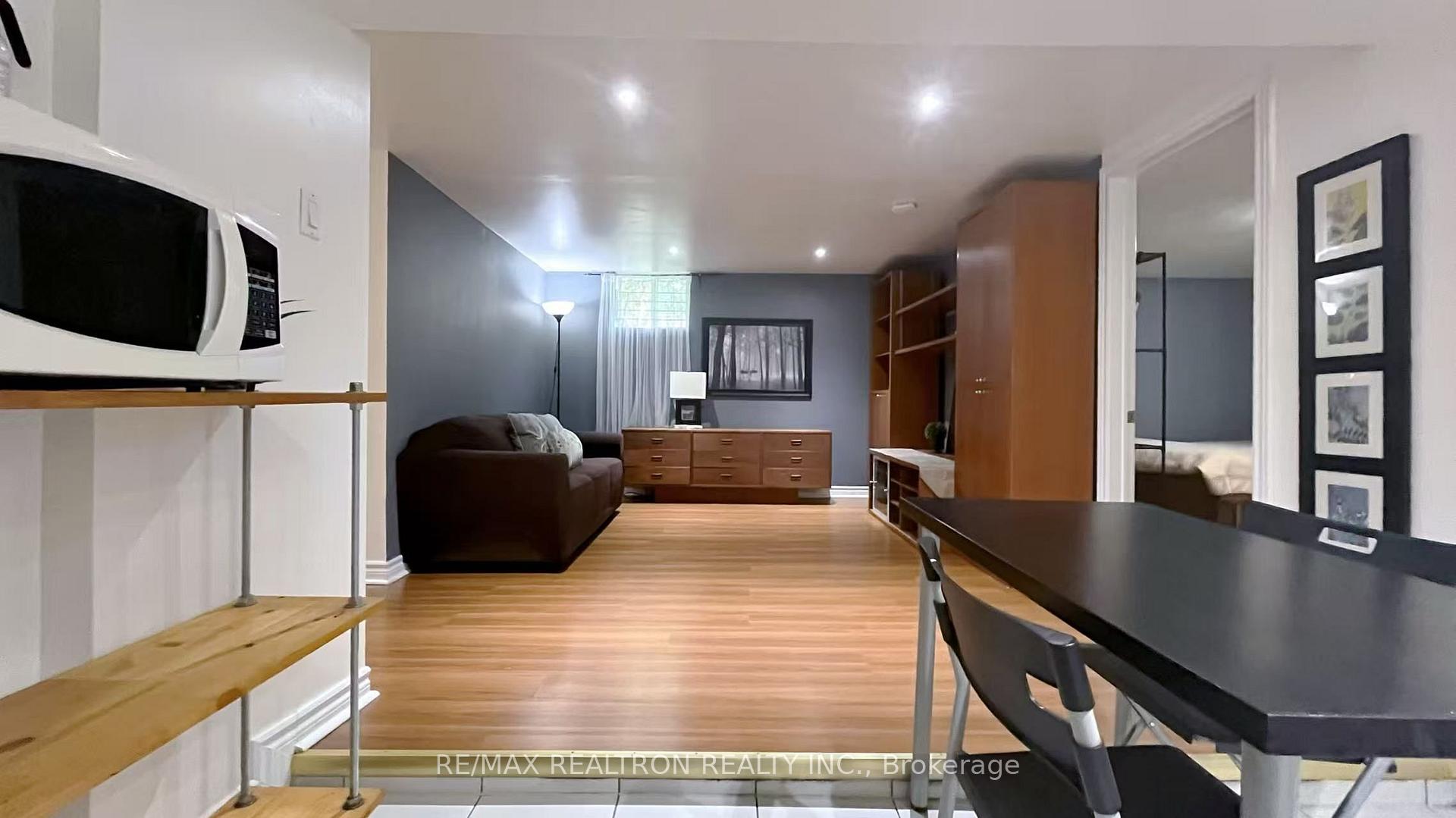 Photo 3 of Unit Bsmt, 2 Greyhound Drive, North York, Bayview Woods-Steeles — HOMEH