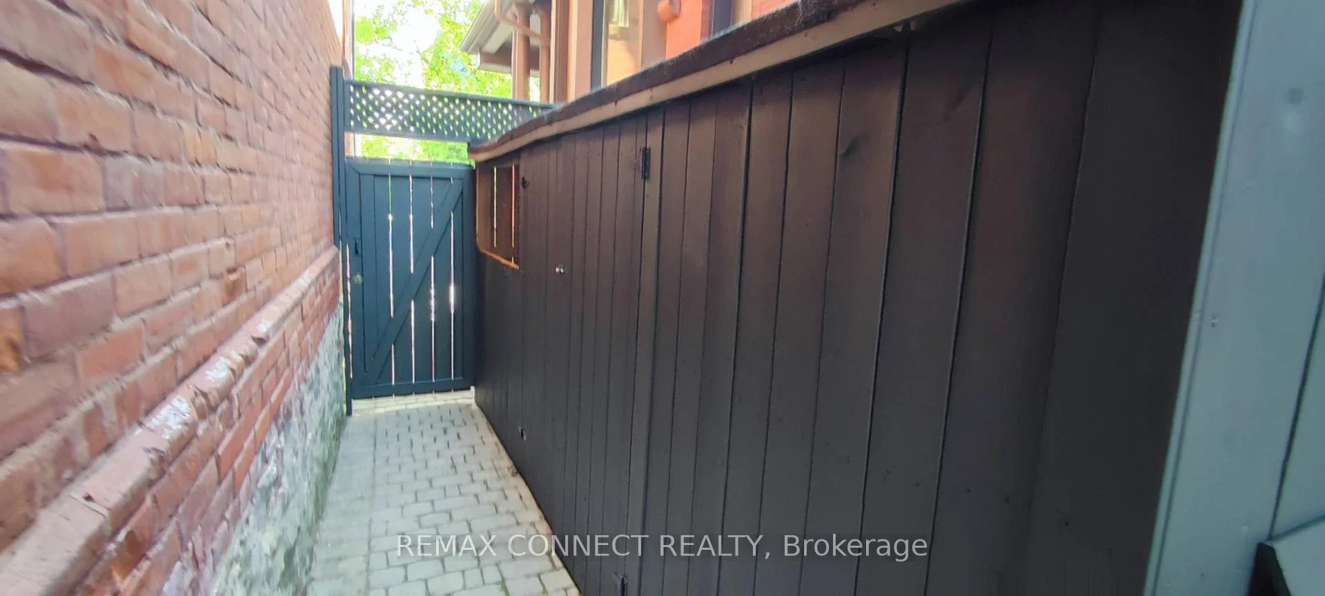 Photo 4 of Unit Lower, 123 Bedford Road, Toronto, The Annex — HOMEH