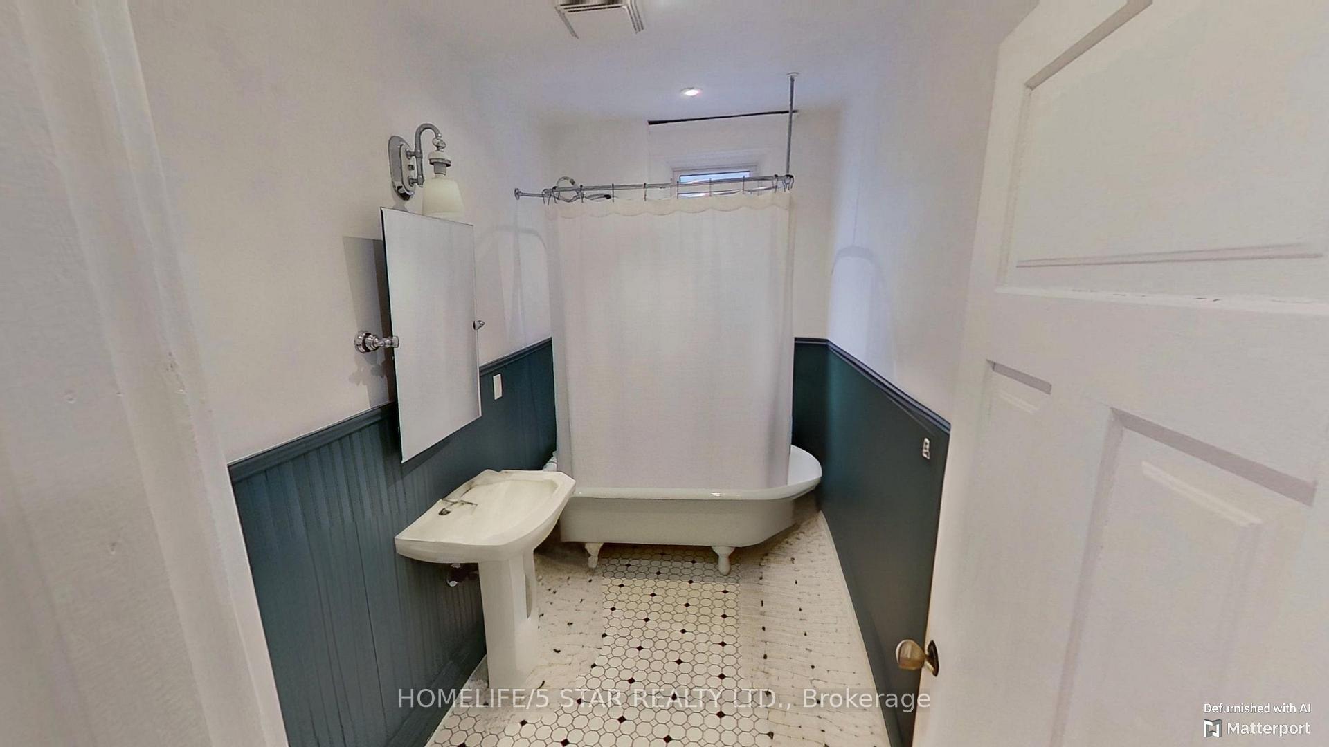 Photo 12 of Unit Apt 2, 21 Rusholme Park Crescent, Toronto, Little Portugal — HOMEH