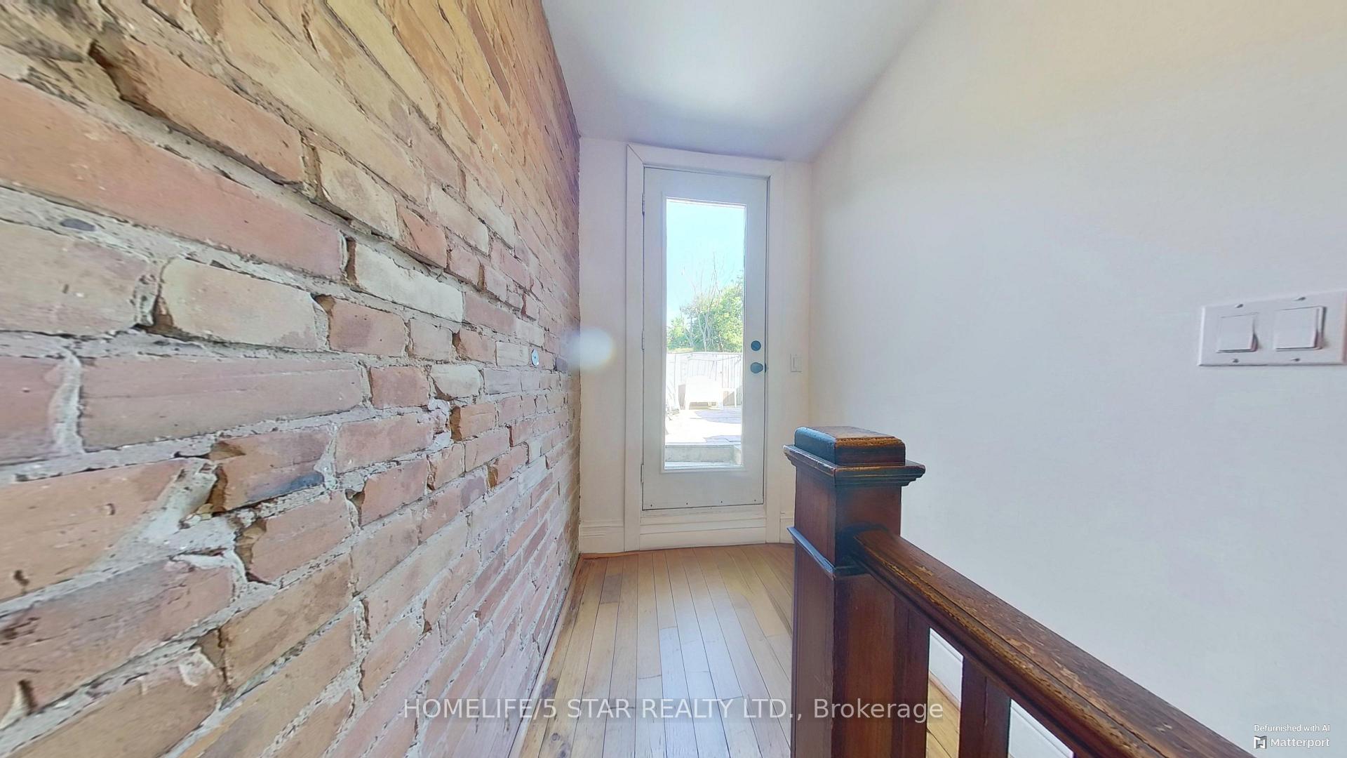Photo 13 of Unit Apt 2, 21 Rusholme Park Crescent, Toronto, Little Portugal — HOMEH