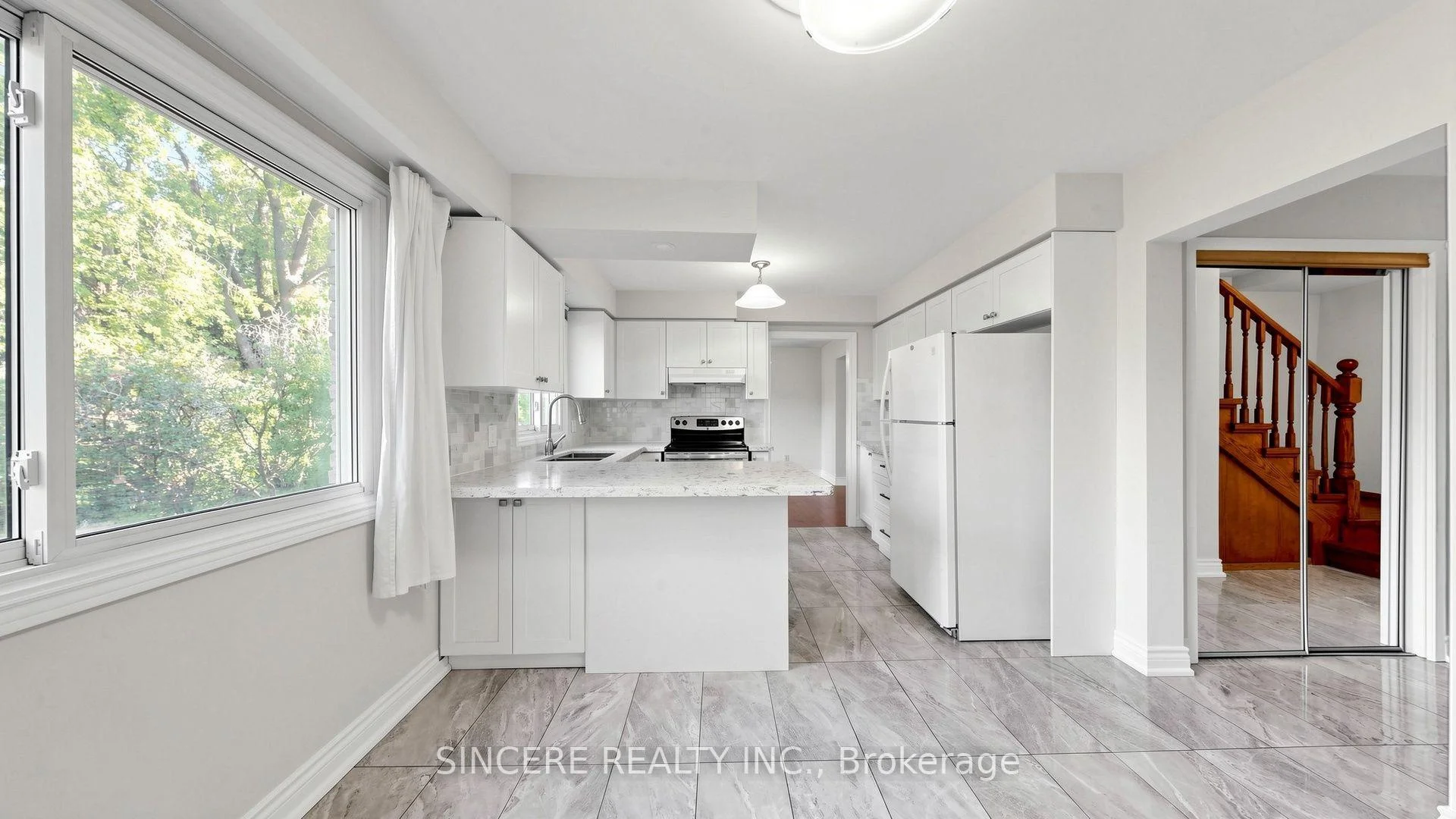 Photo of 118 Candlewood Crescent