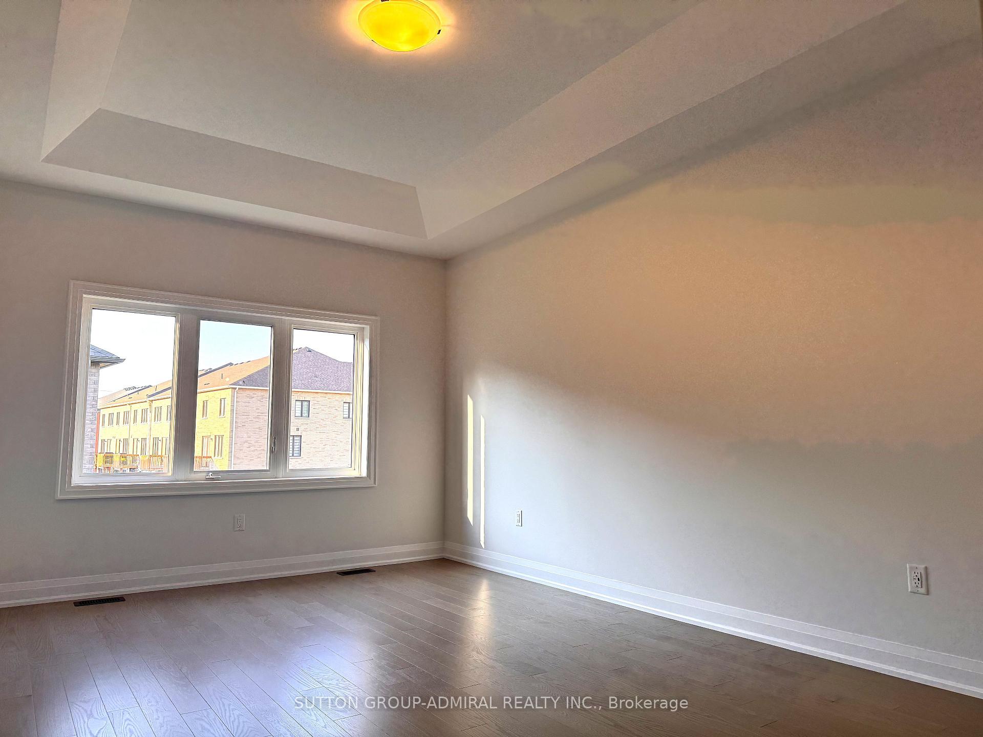 Photo 13 of 16 Donnacona Drive, Vaughan, Vellore Village — HOMEH