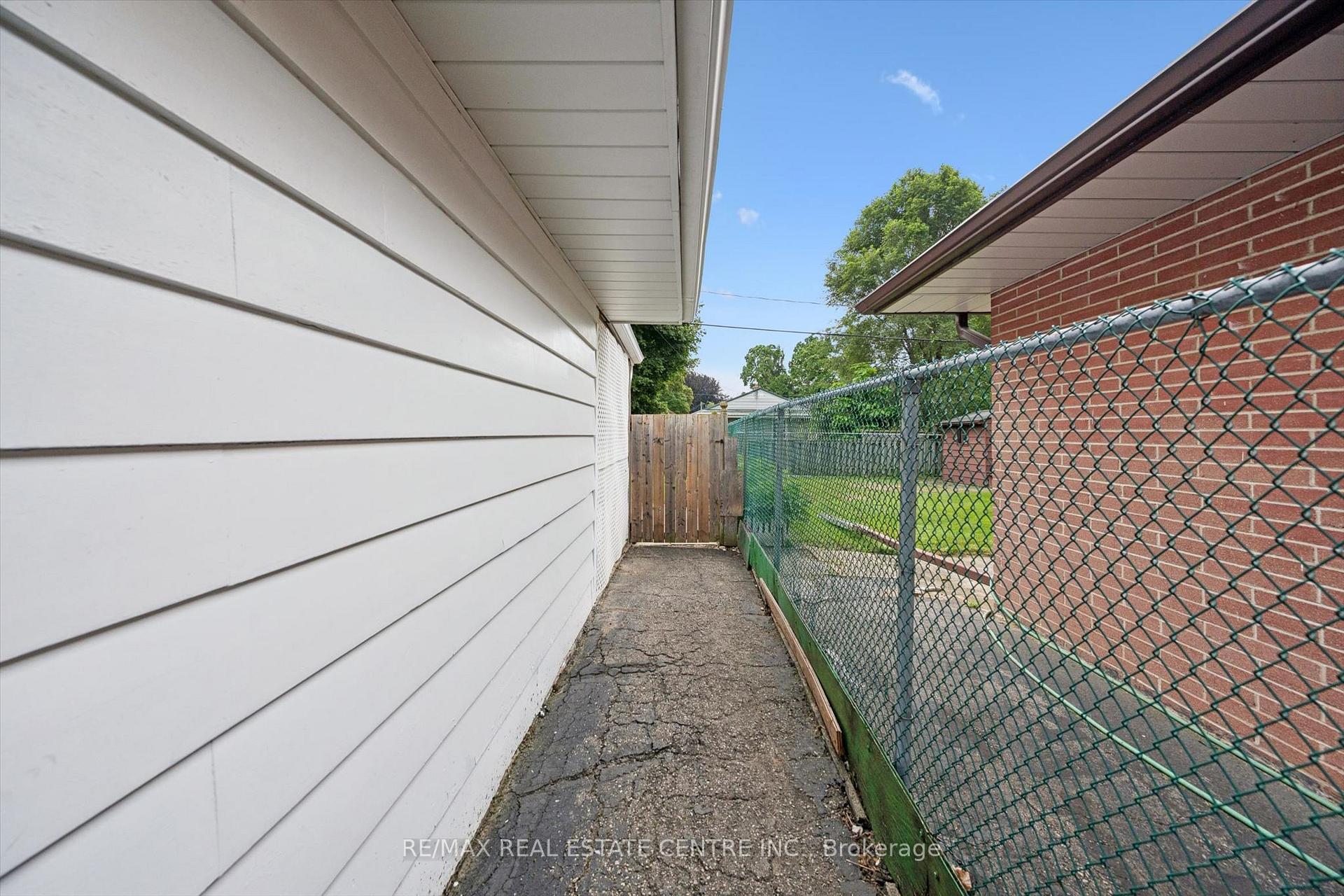 Photo 28 of 534 Bishop Street N, Cambridge, Lang's Farm — HOMEH