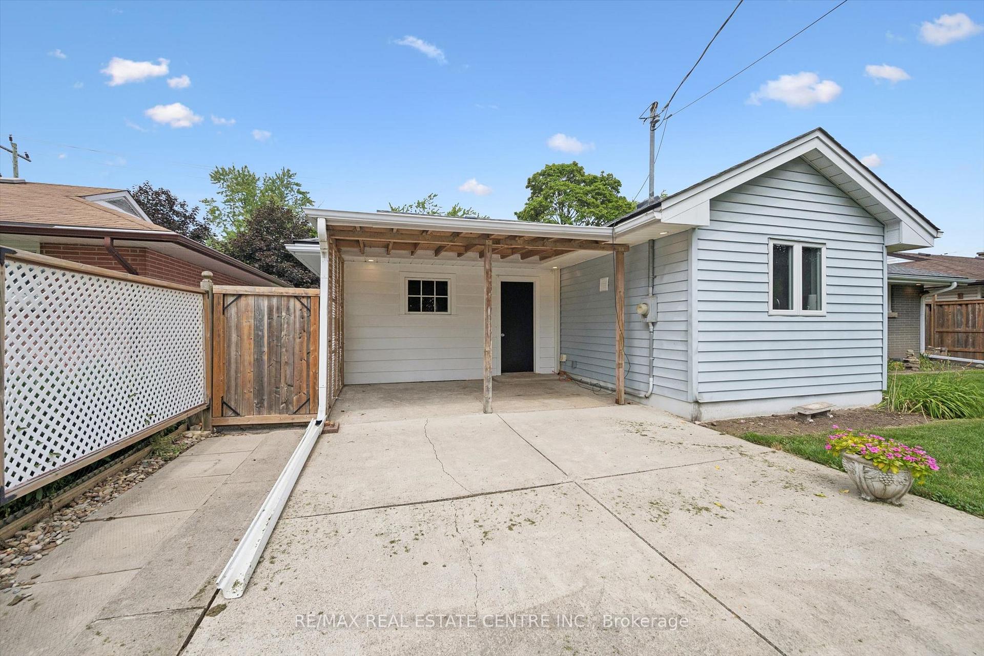 Photo 30 of 534 Bishop Street N, Cambridge, Lang's Farm — HOMEH