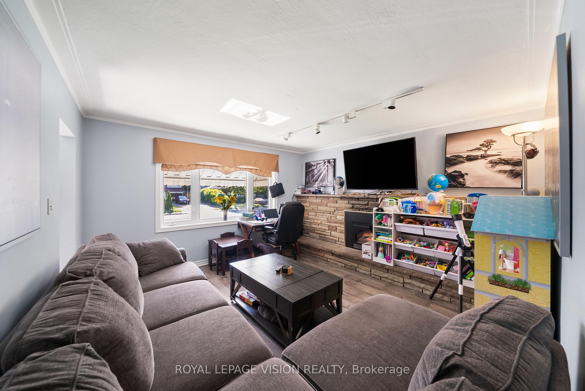 Photo 10 of 73 Mccowan Road, Scarborough, Cliffcrest — HOMEH