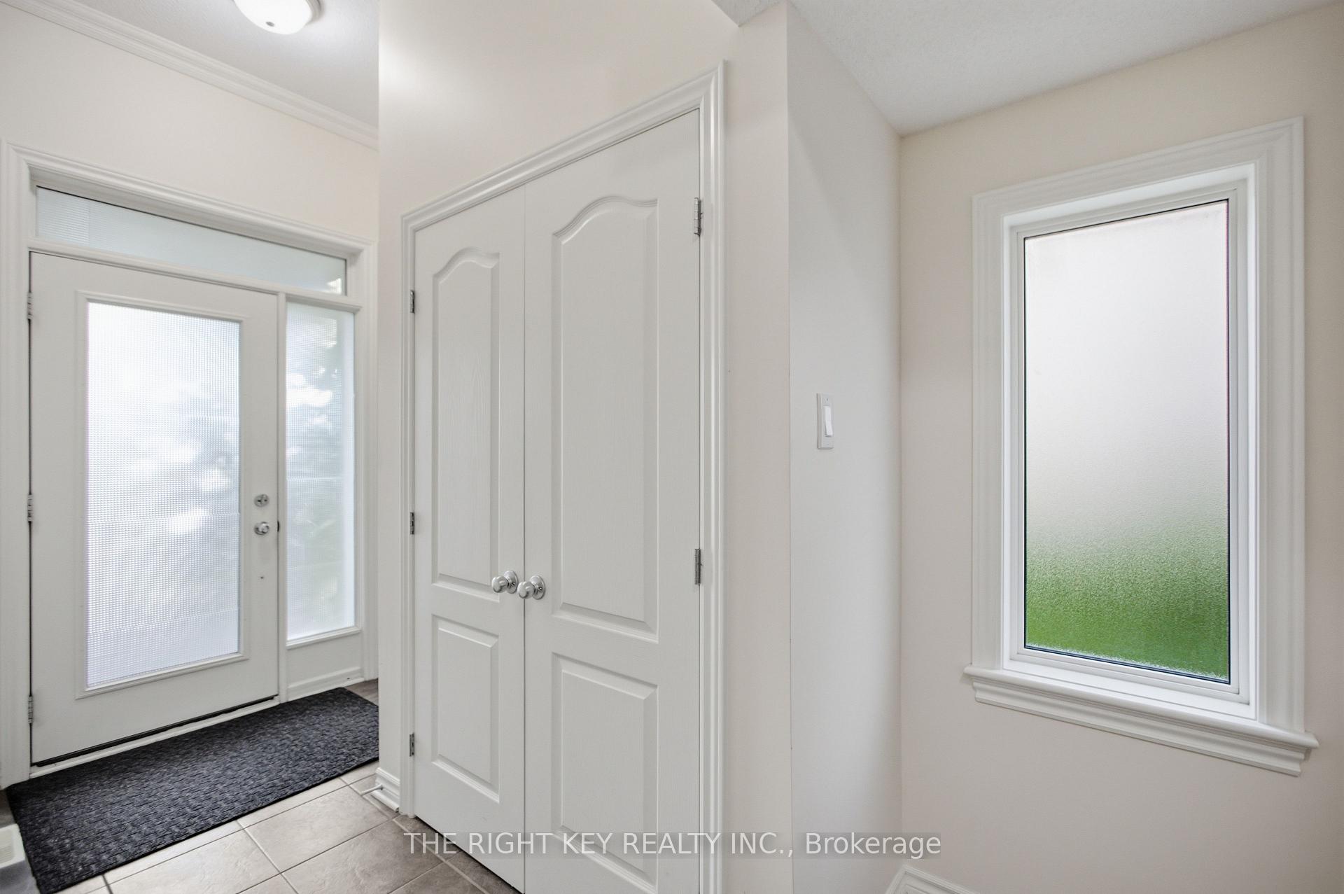 Photo 3 of 480 Stalwart Crescent, Ottawa, Blossom Park/Kemp Park/Findlay Creek — HOMEH