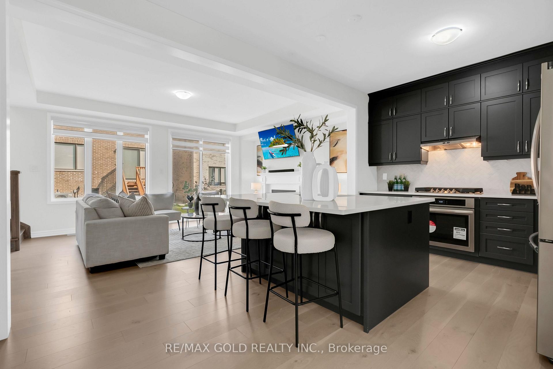 Photo 13 of 287 Gordon Krantz Avenue, Milton, Walker — HOMEH