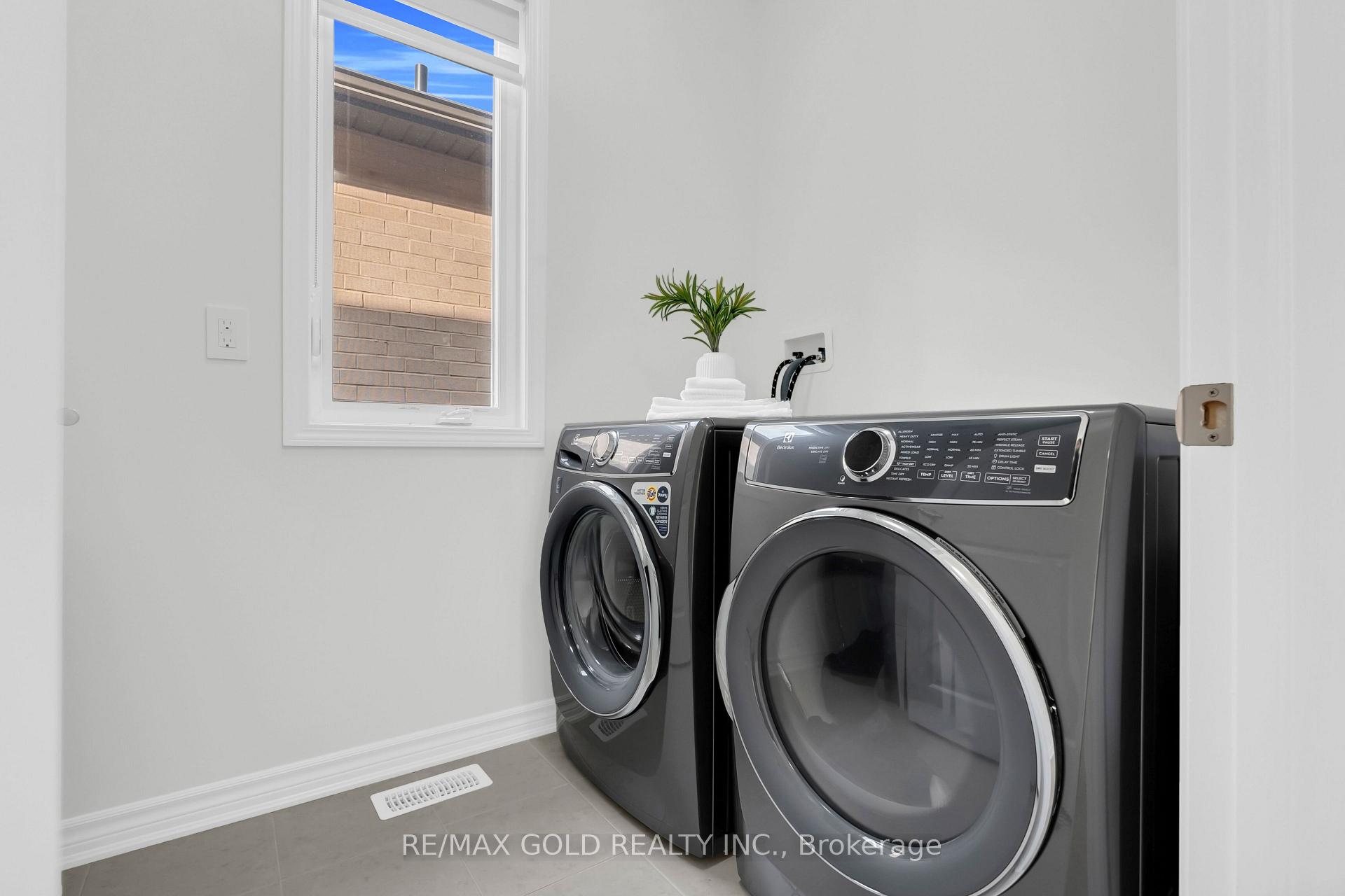 Photo 41 of 287 Gordon Krantz Avenue, Milton, Walker — HOMEH