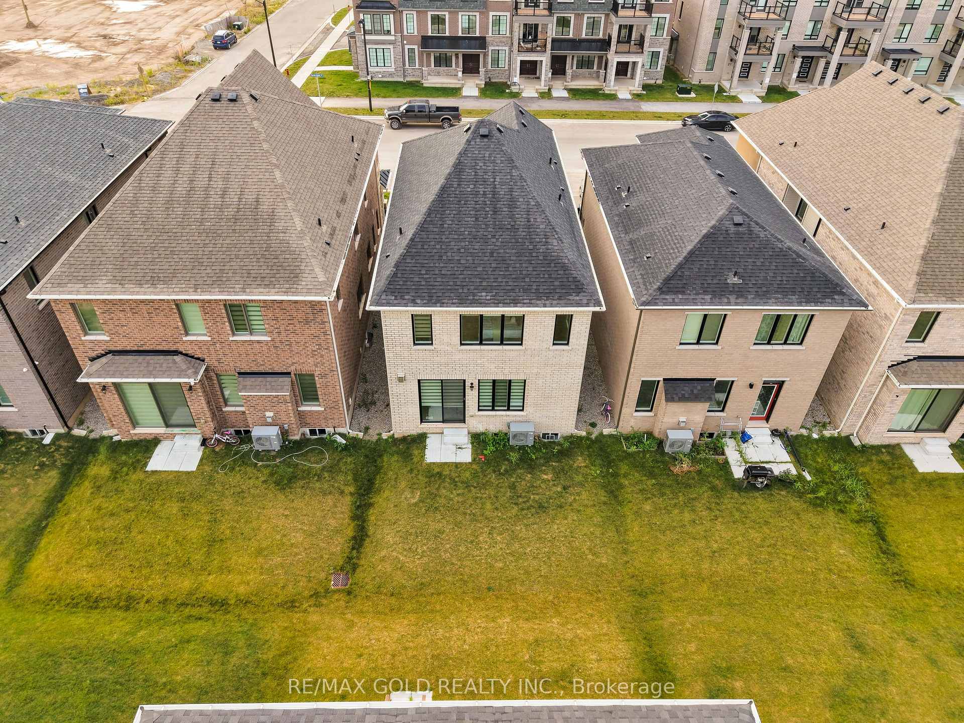 Photo 45 of 287 Gordon Krantz Avenue, Milton, Walker — HOMEH