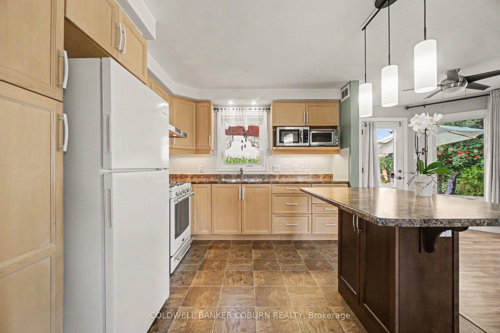 Photo 16 of 127 Elizabeth Drive, North Dundas, Chesterville — HOMEH
