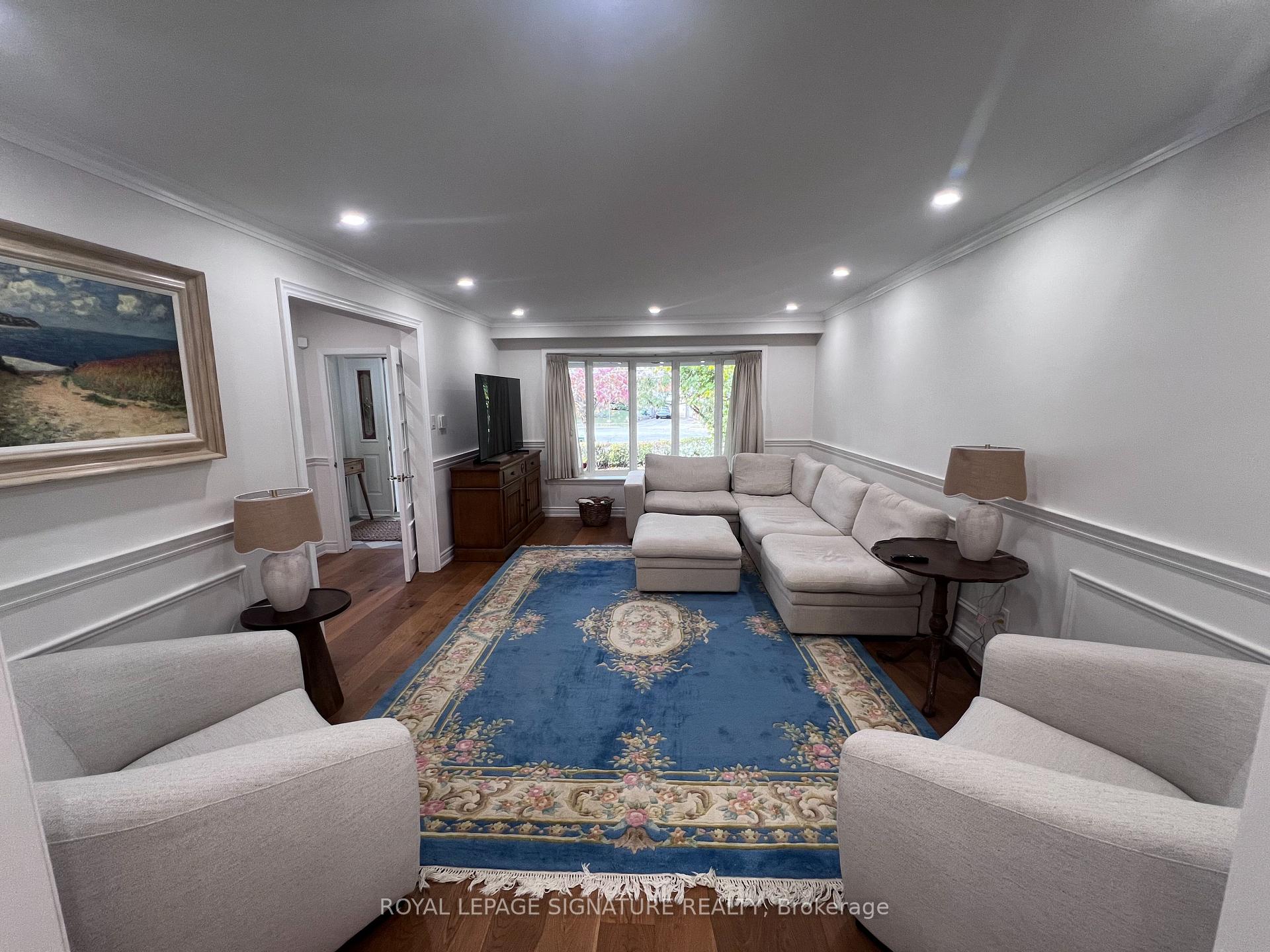 Photo 6 of 195 Upper Canada Drive, North York, St. Andrew-Windfields — HOMEH