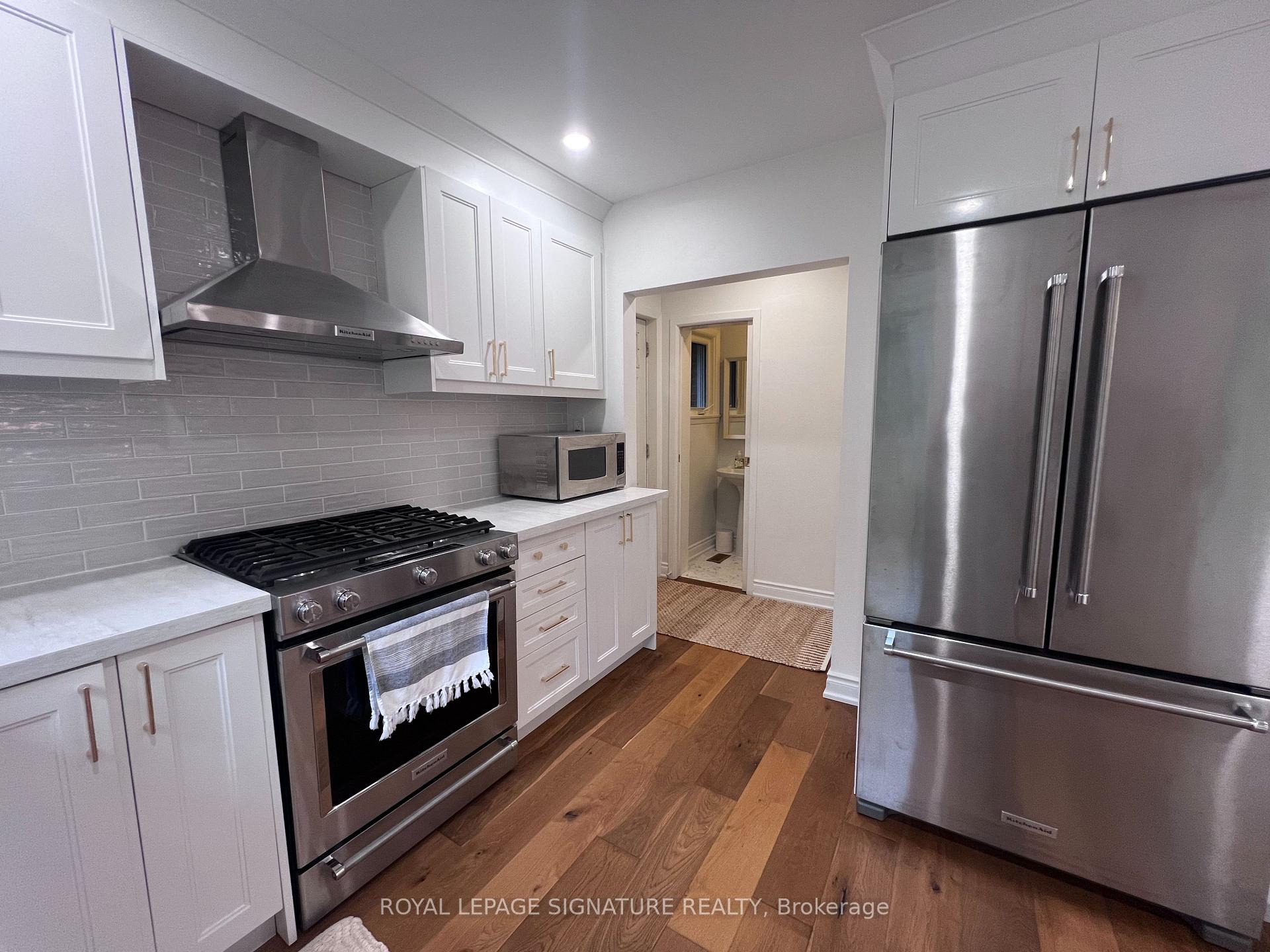Photo 10 of 195 Upper Canada Drive, North York, St. Andrew-Windfields — HOMEH