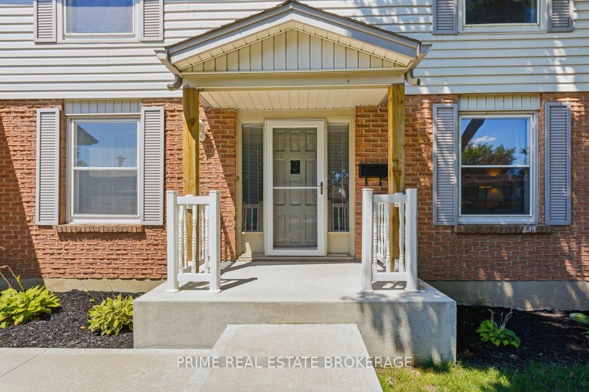 Photo 2 of 686 Barclay Road, London, South M — HOMEH