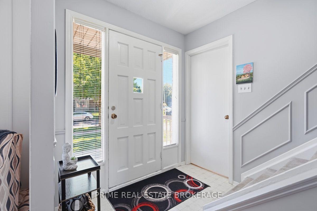Photo 3 of 686 Barclay Road, London, South M — HOMEH
