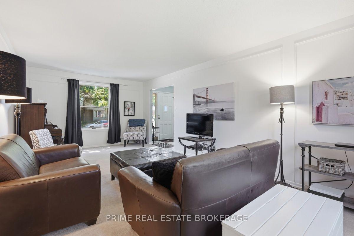 Photo 7 of 686 Barclay Road, London, South M — HOMEH