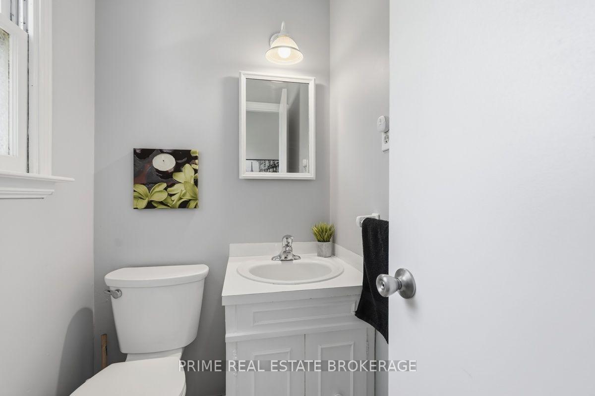 Photo 20 of 686 Barclay Road, London, South M — HOMEH