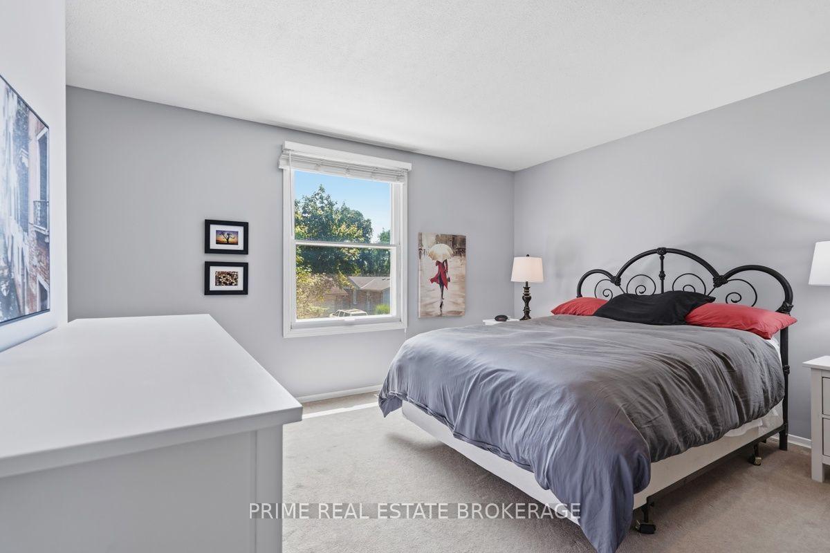 Photo 21 of 686 Barclay Road, London, South M — HOMEH