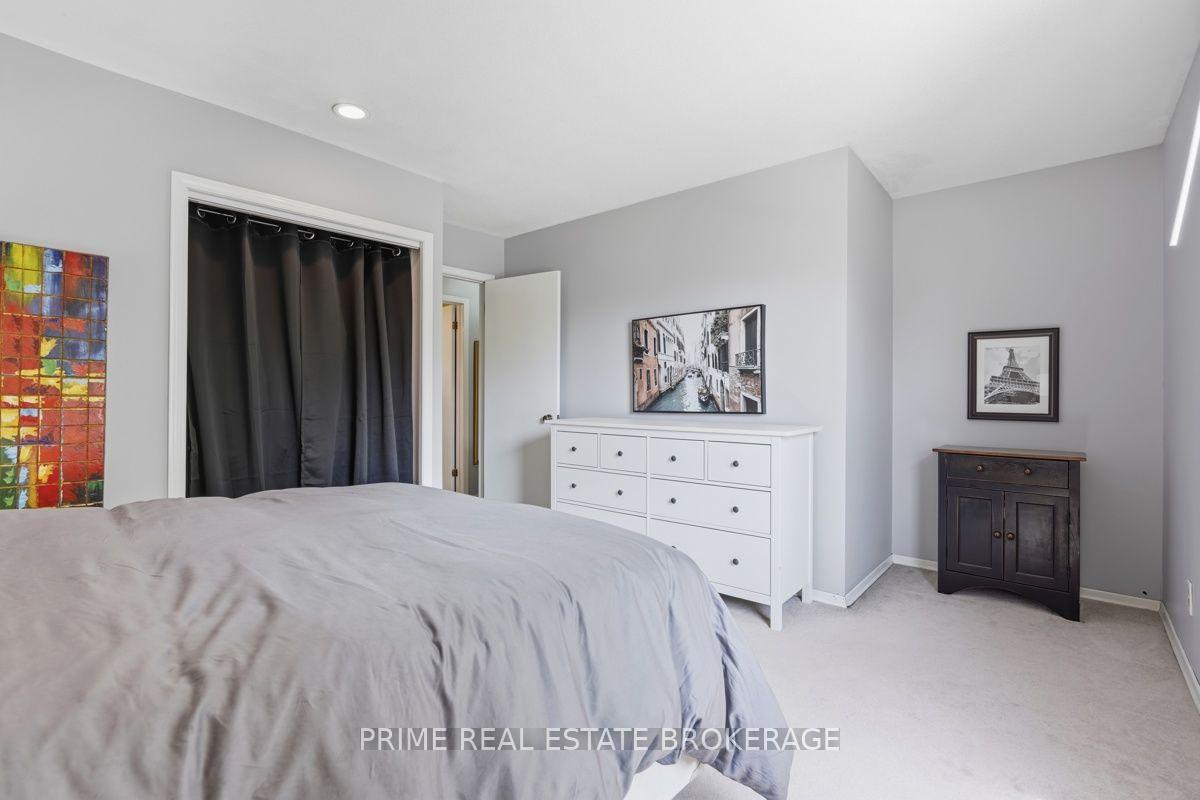 Photo 23 of 686 Barclay Road, London, South M — HOMEH