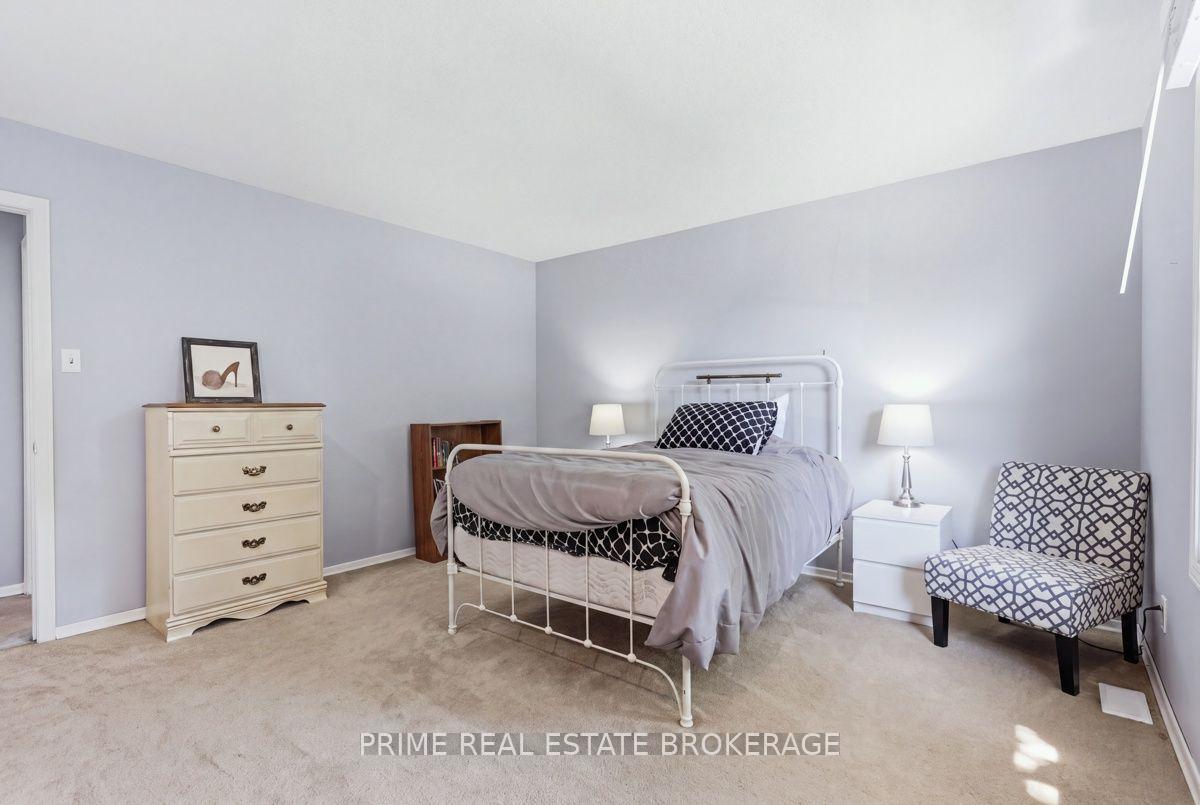 Photo 24 of 686 Barclay Road, London, South M — HOMEH