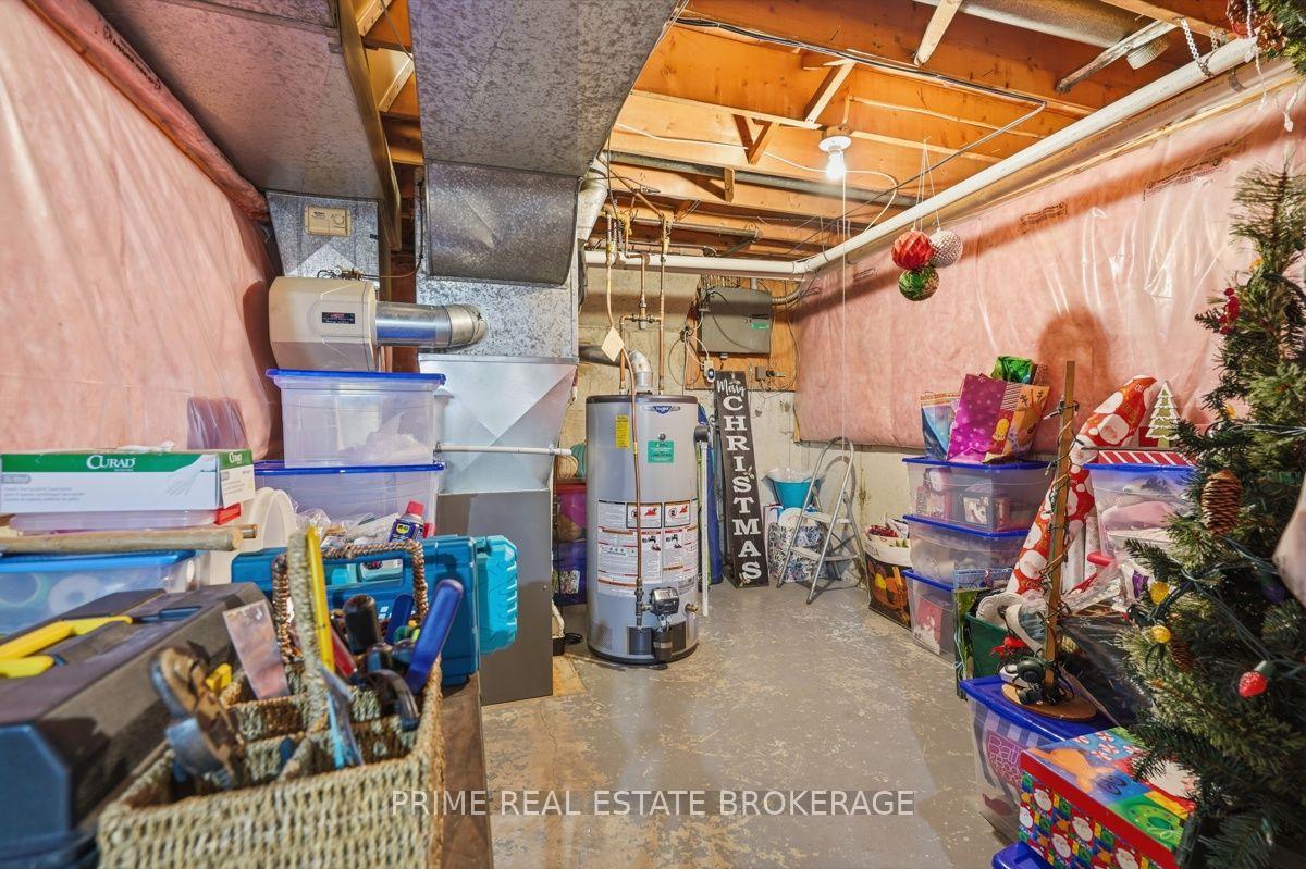 Photo 37 of 686 Barclay Road, London, South M — HOMEH