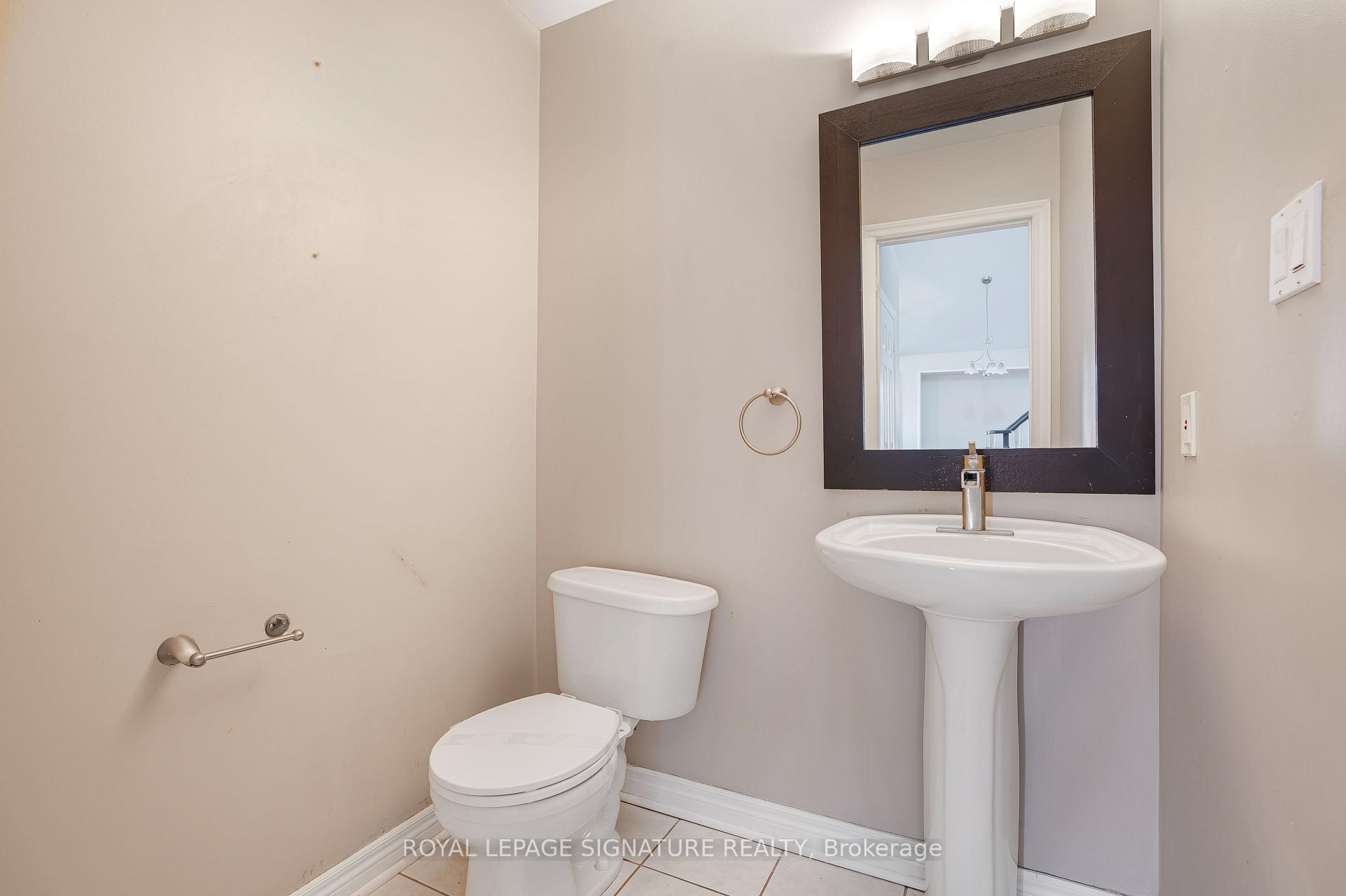Photo 11 of 94 Niagara Drive, Oshawa, Samac — HOMEH
