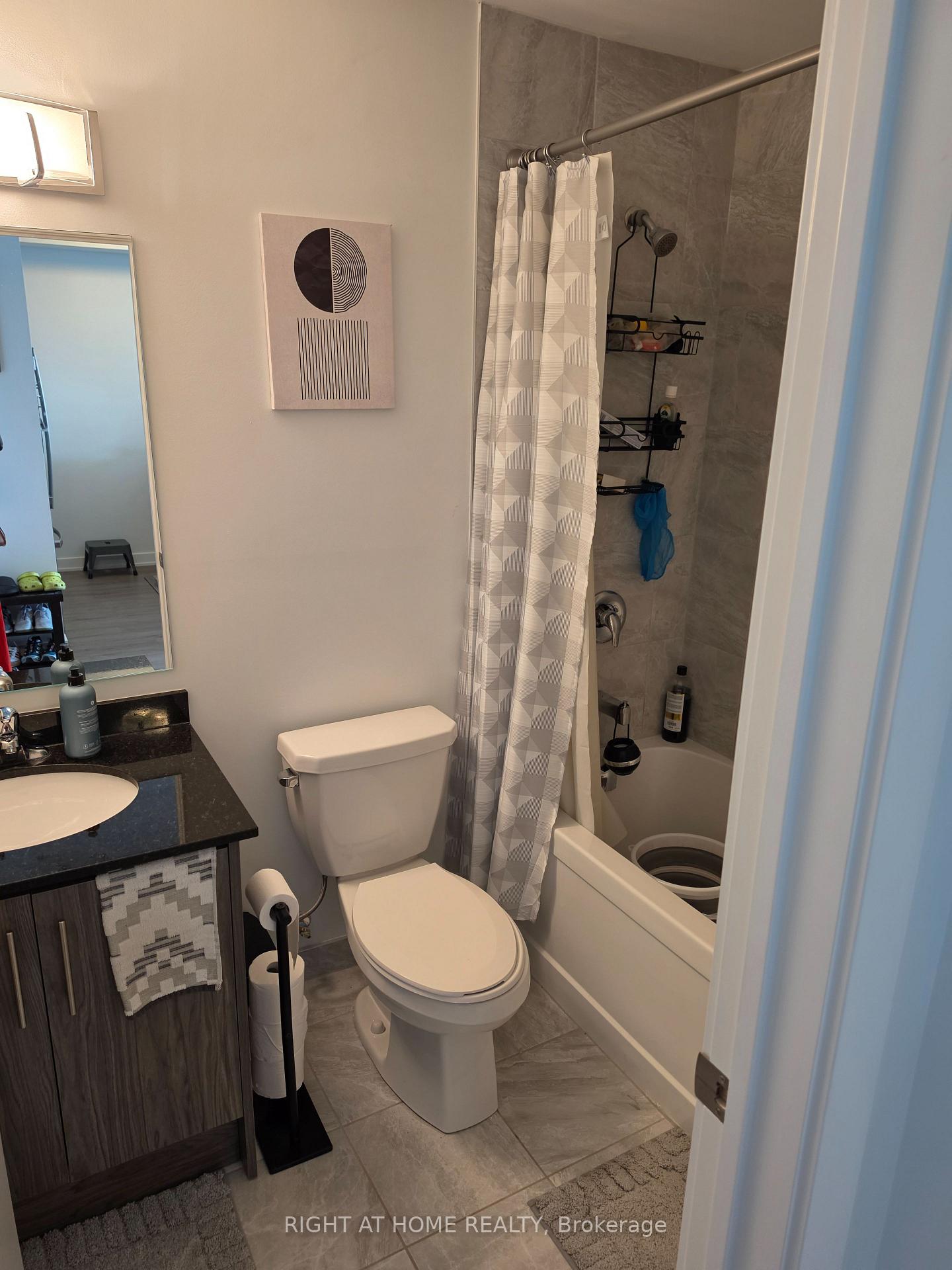 Photo 4 of Unit 405, 600 North Service Road, Hamilton, Lakeshore — HOMEH