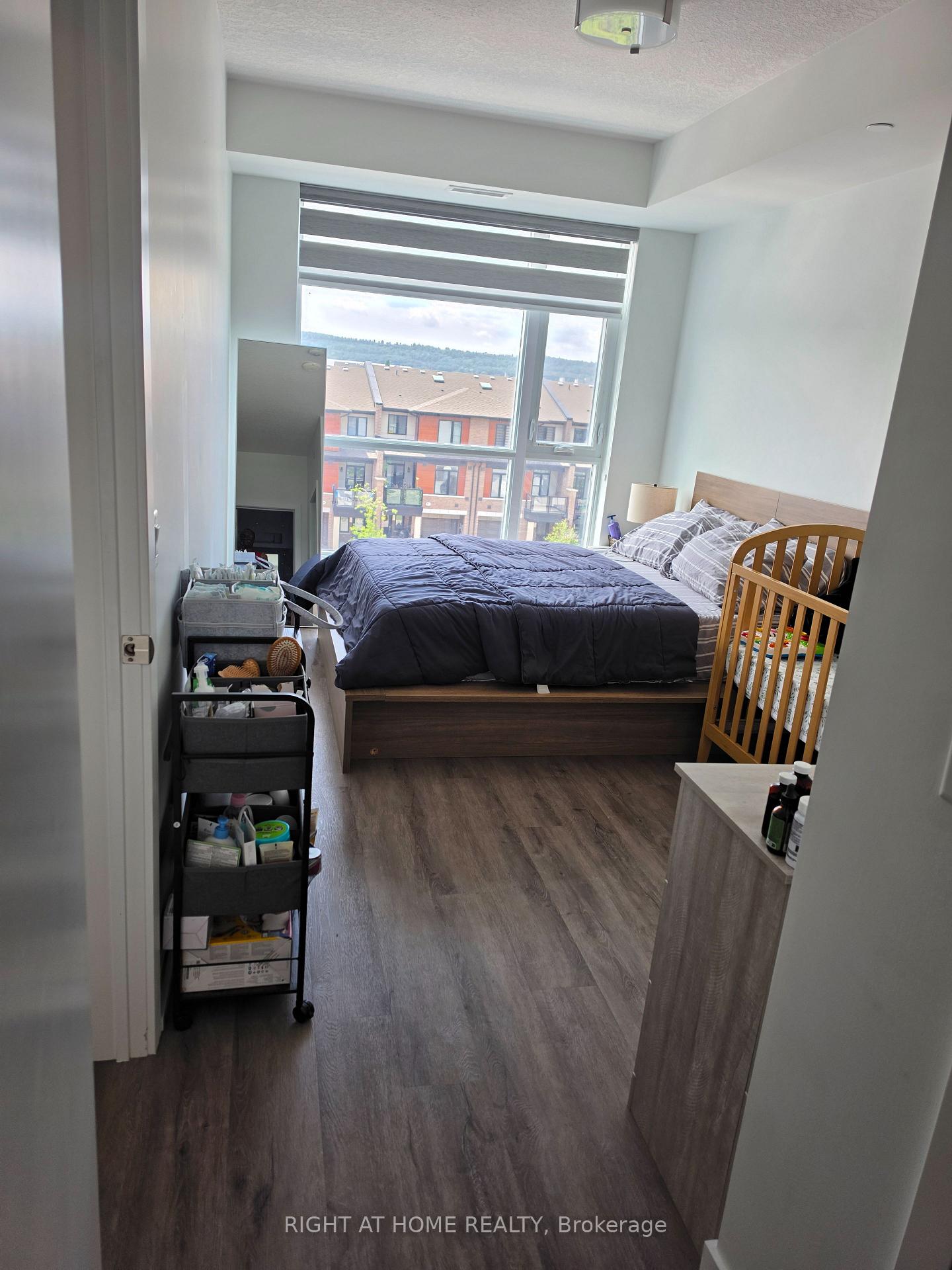Photo 8 of Unit 405, 600 North Service Road, Hamilton, Lakeshore — HOMEH