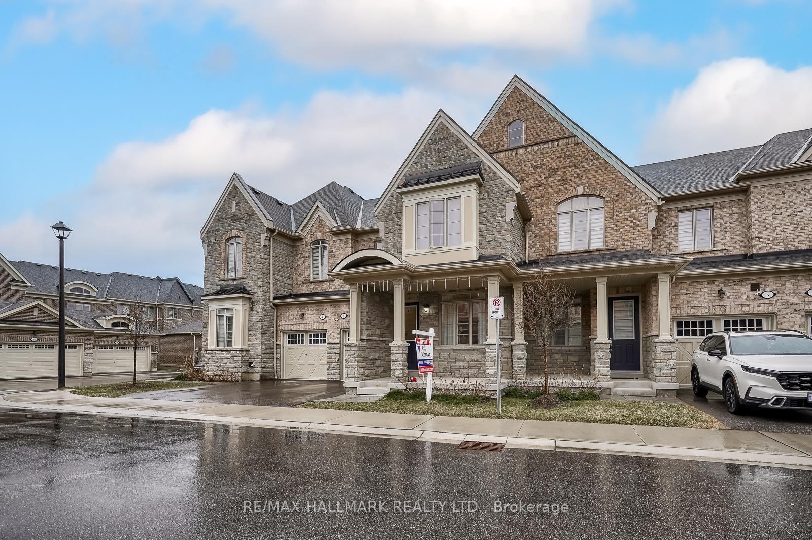 Photo 5 of 4 Hickling Lane, Ajax, Northwest Ajax — HOMEH